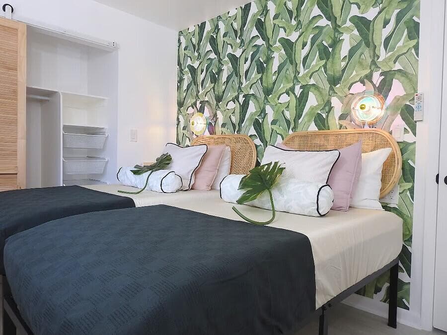2630 NE 14th Street, Fort Lauderdale, FL 33304 5