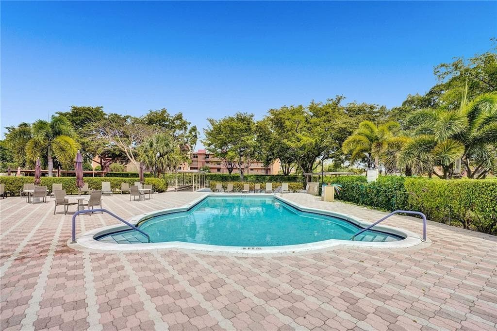 251 NW 76th Avenue 105, Margate, FL 33063 23