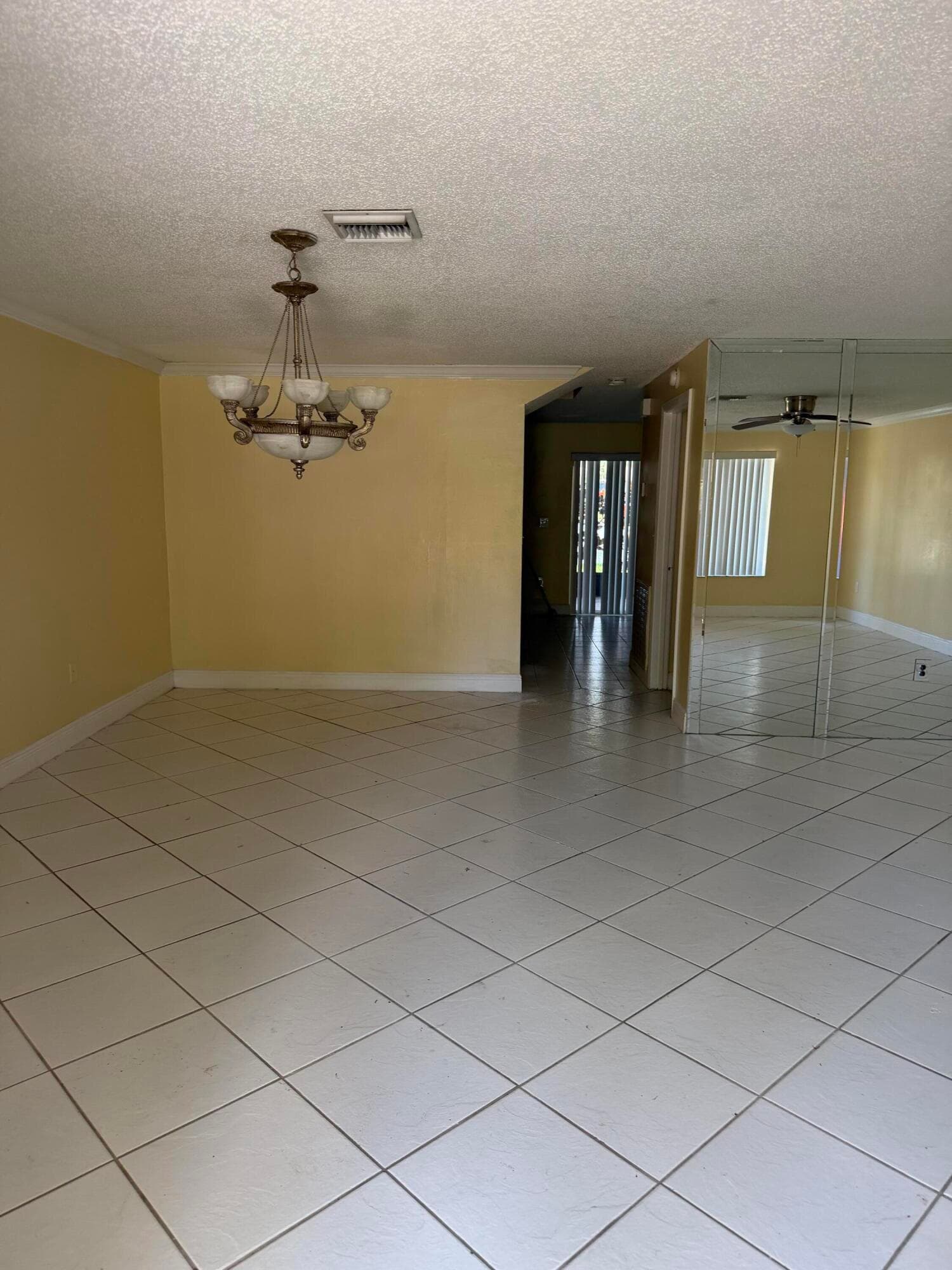 9741 NW 37th Street, Sunrise, FL 33351 4