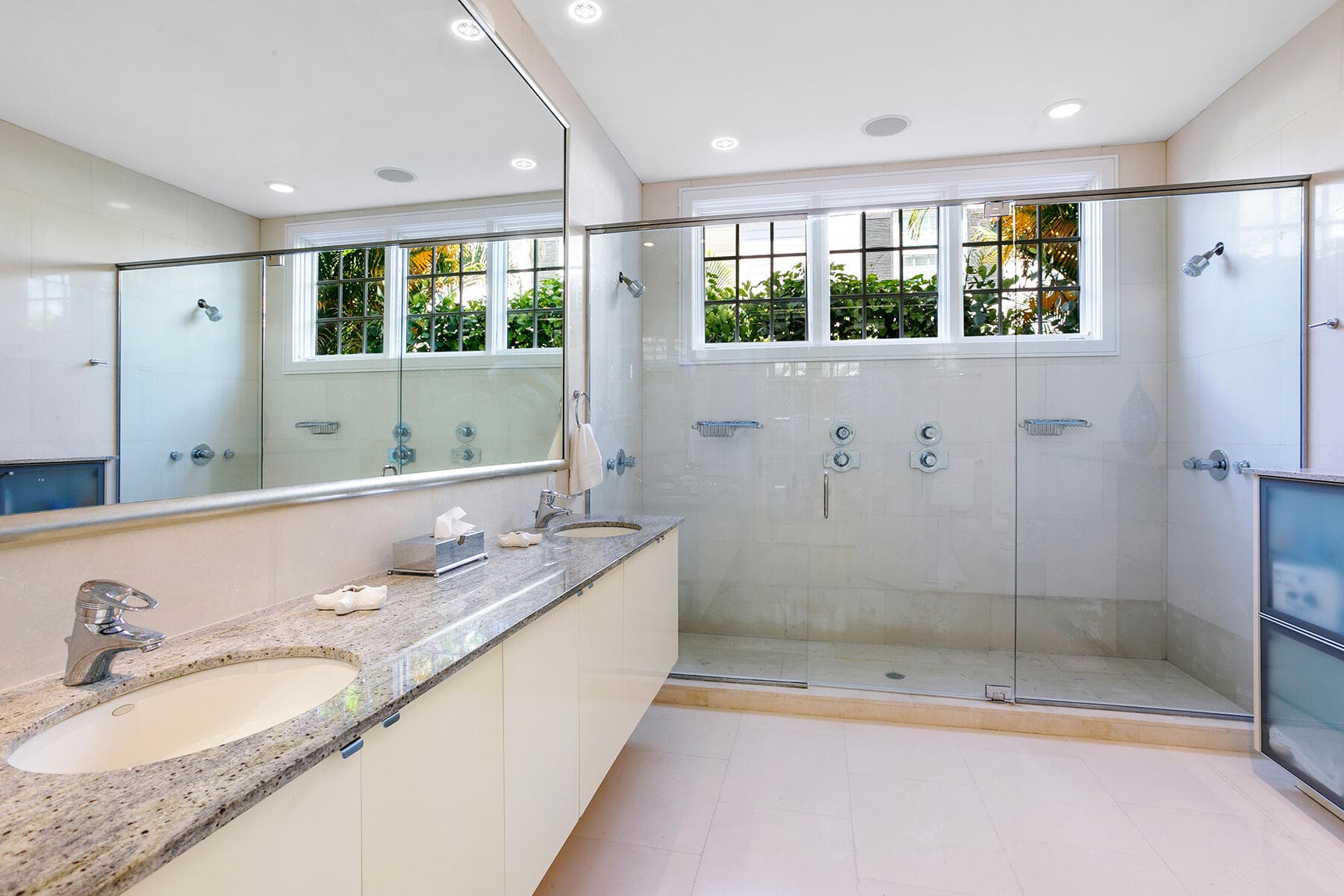 222 Monterey Road, Palm Beach, FL 33480 8