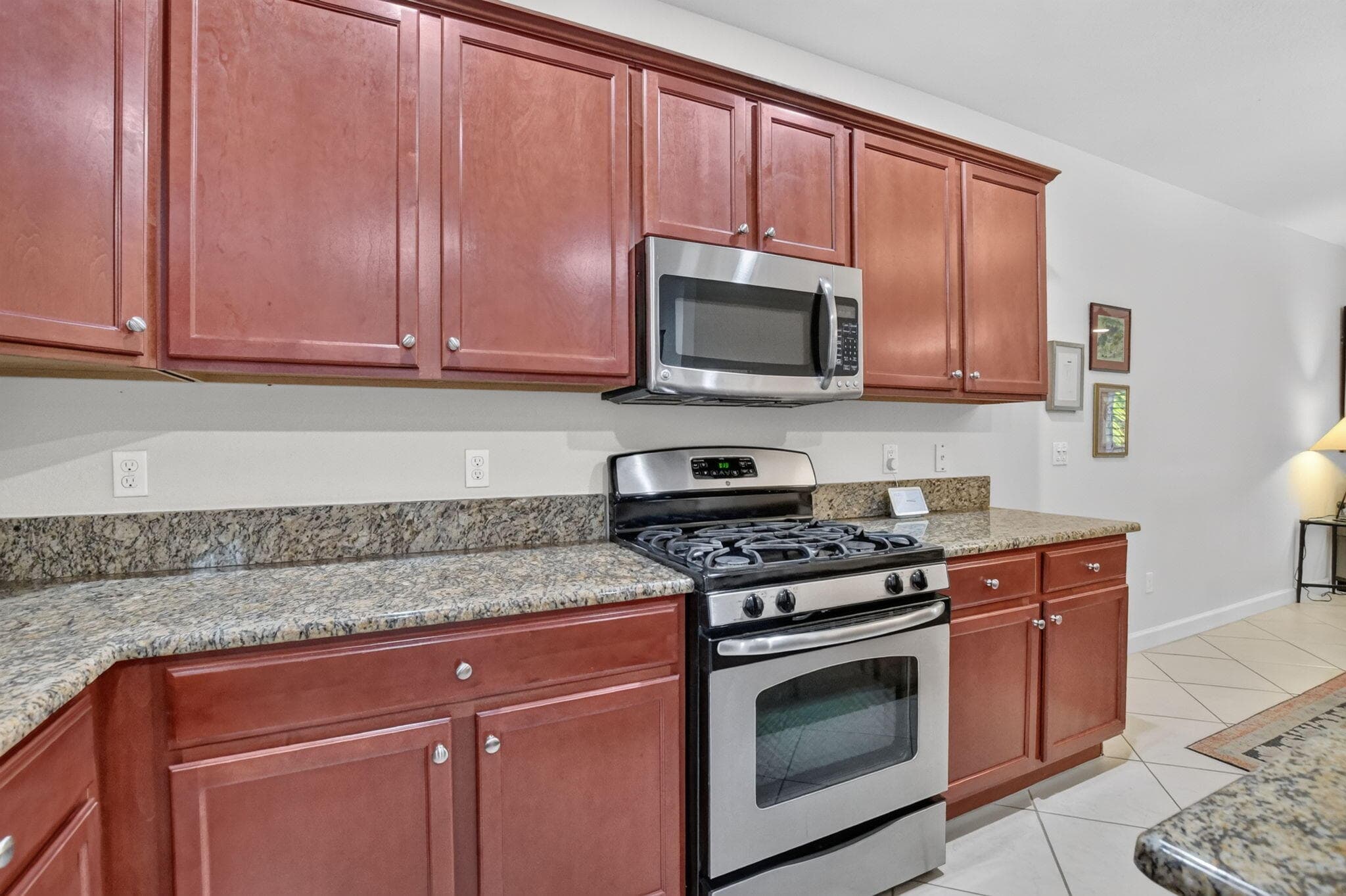 27 NW Hawthorne Place, Boca Raton, FL 33432 24