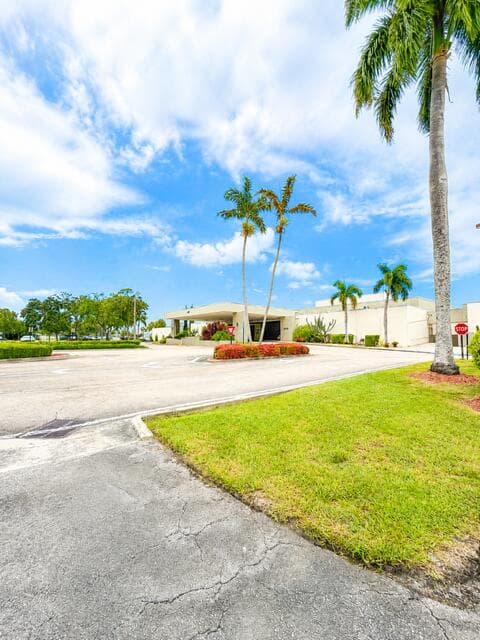 3301 Aruba Way K2, Coconut Creek, FL 33066 32