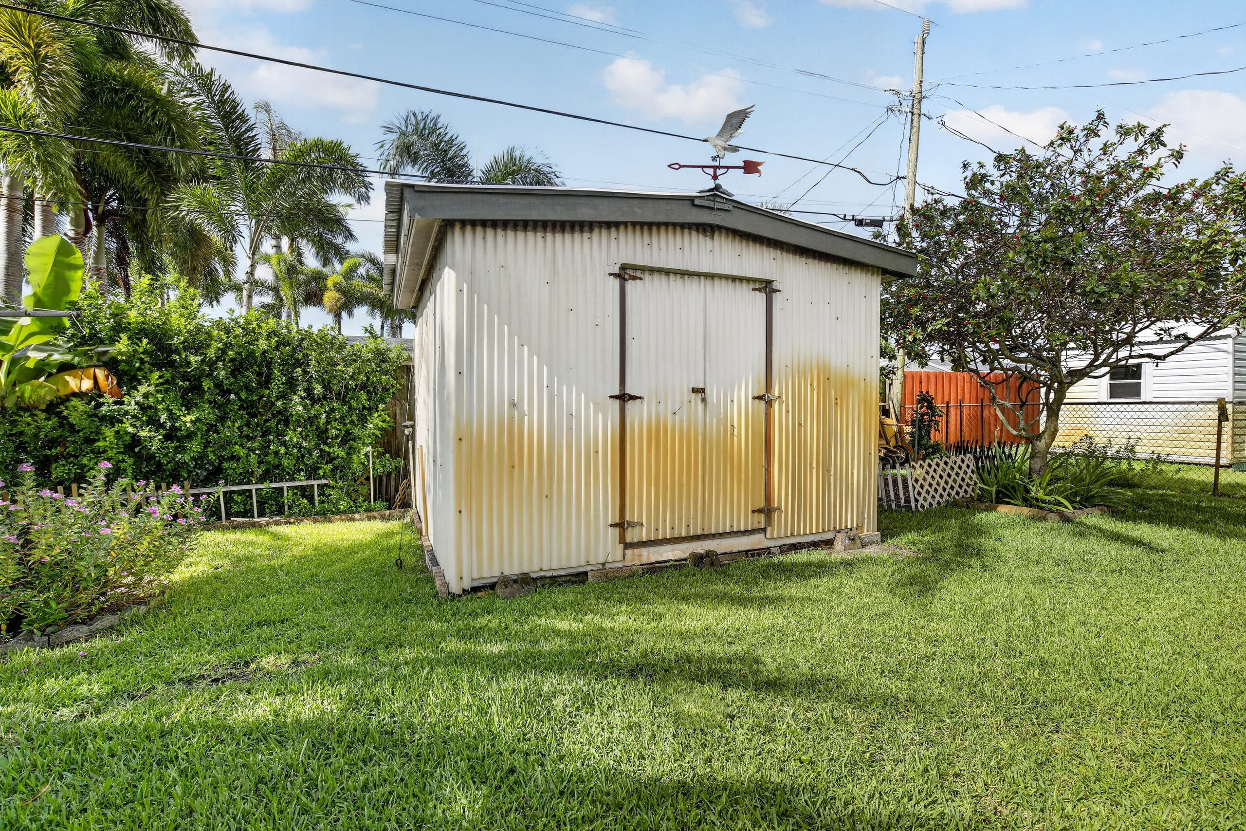 220 NW 48th Street, Oakland Park, FL 33309 32