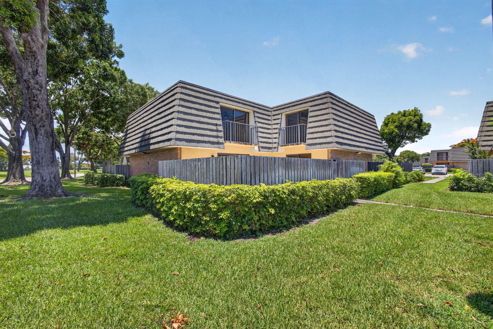 2101 21st Way, West Palm Beach, FL 33407 2
