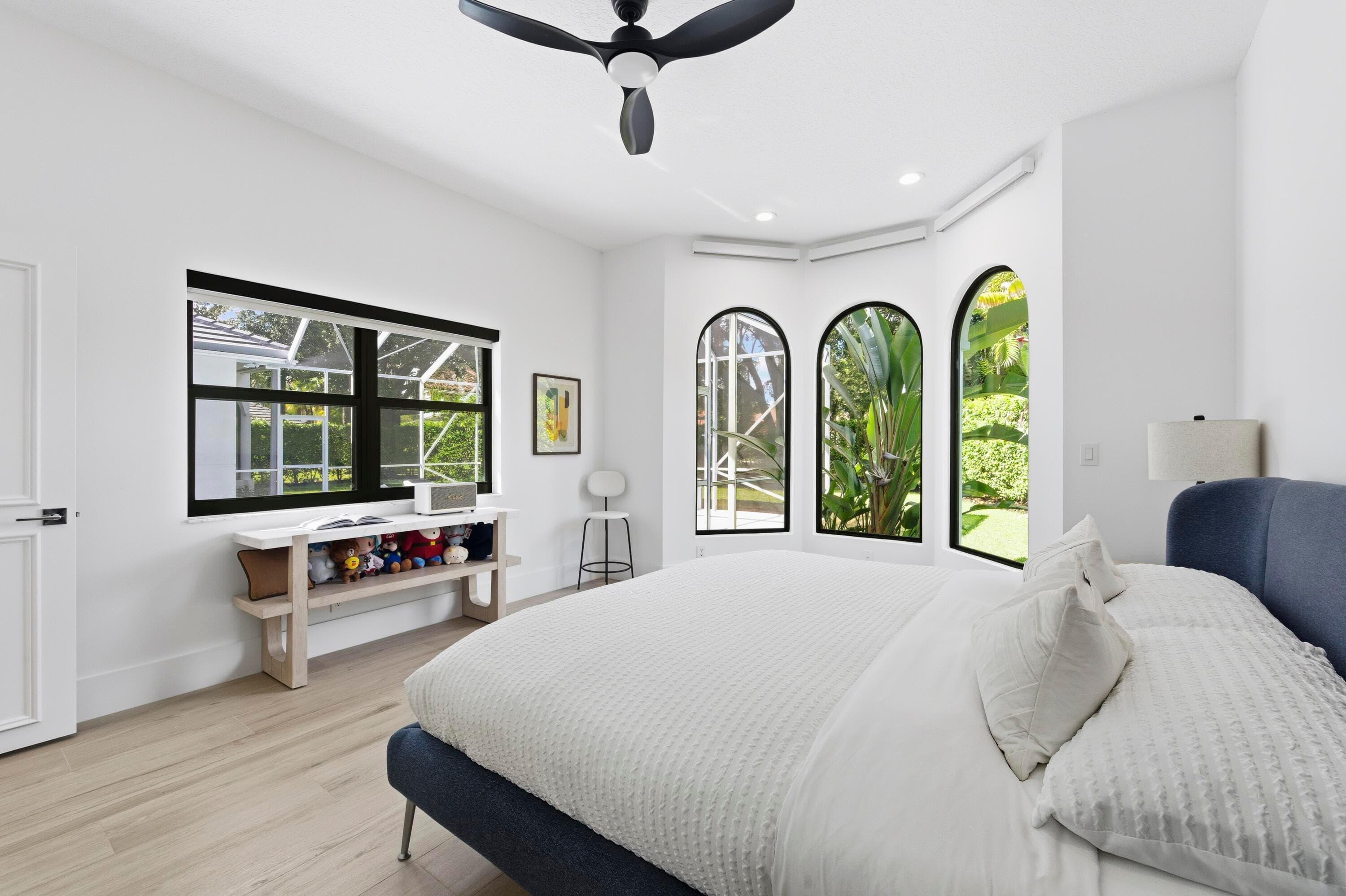 2557 Seminole Circle, West Palm Beach, FL 33409 22