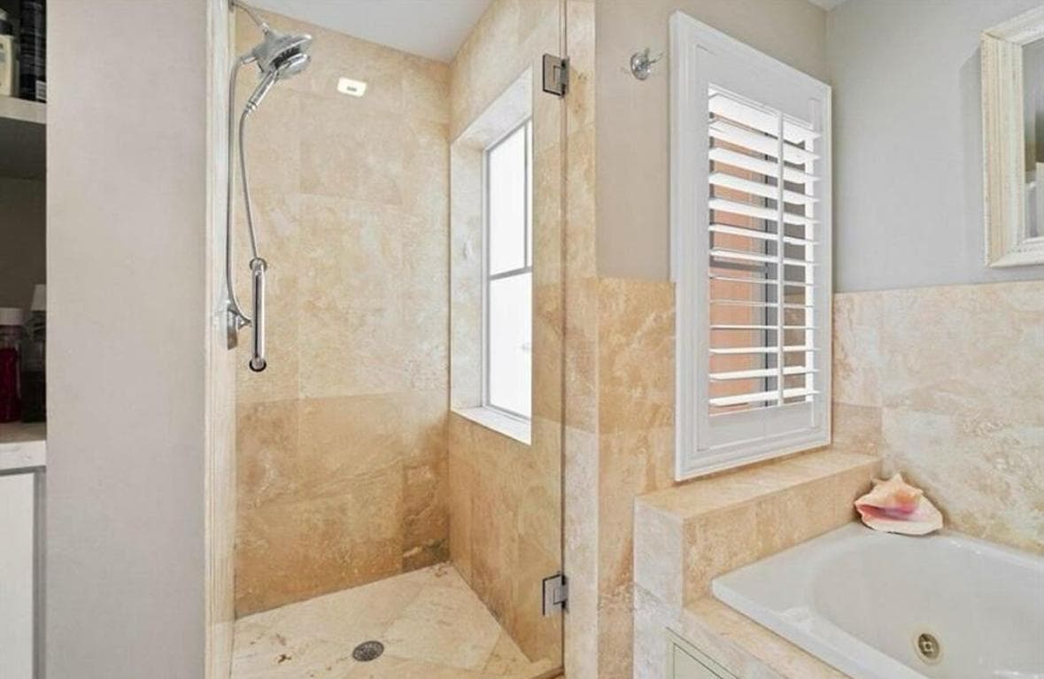 1931 NE 2nd Street 305, Deerfield Beach, FL 33441 8