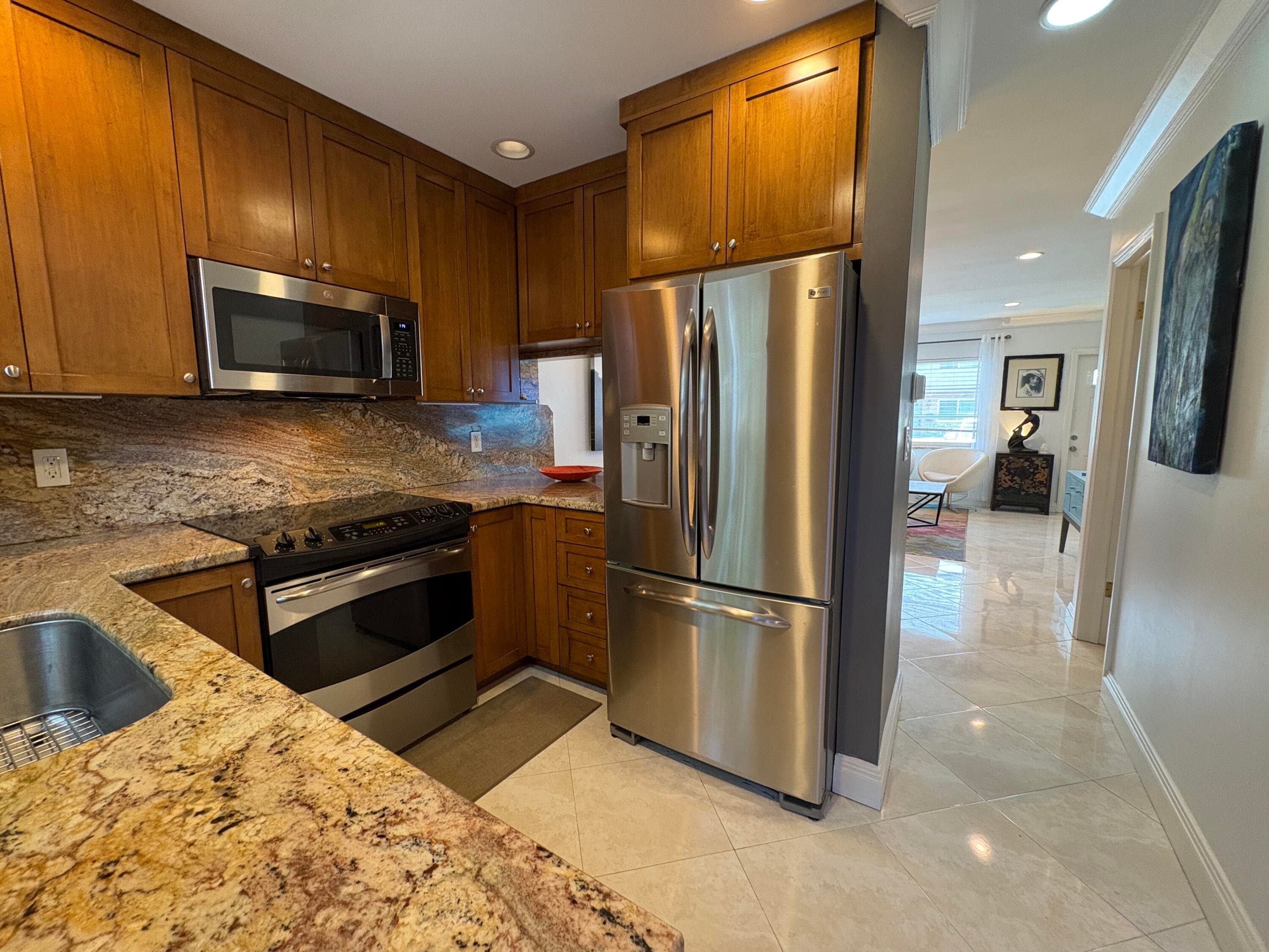 113 NE 20th Court 4g, Wilton Manors, FL 33305 2