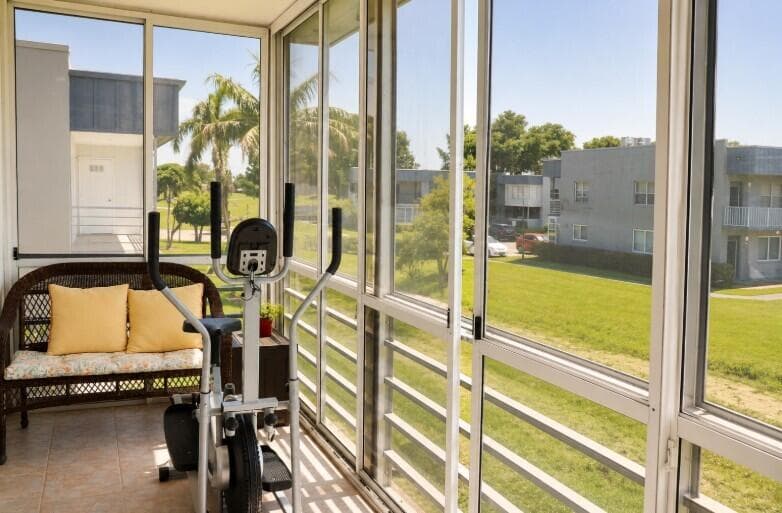 321 Burgundy G, Delray Beach, FL 33484 9