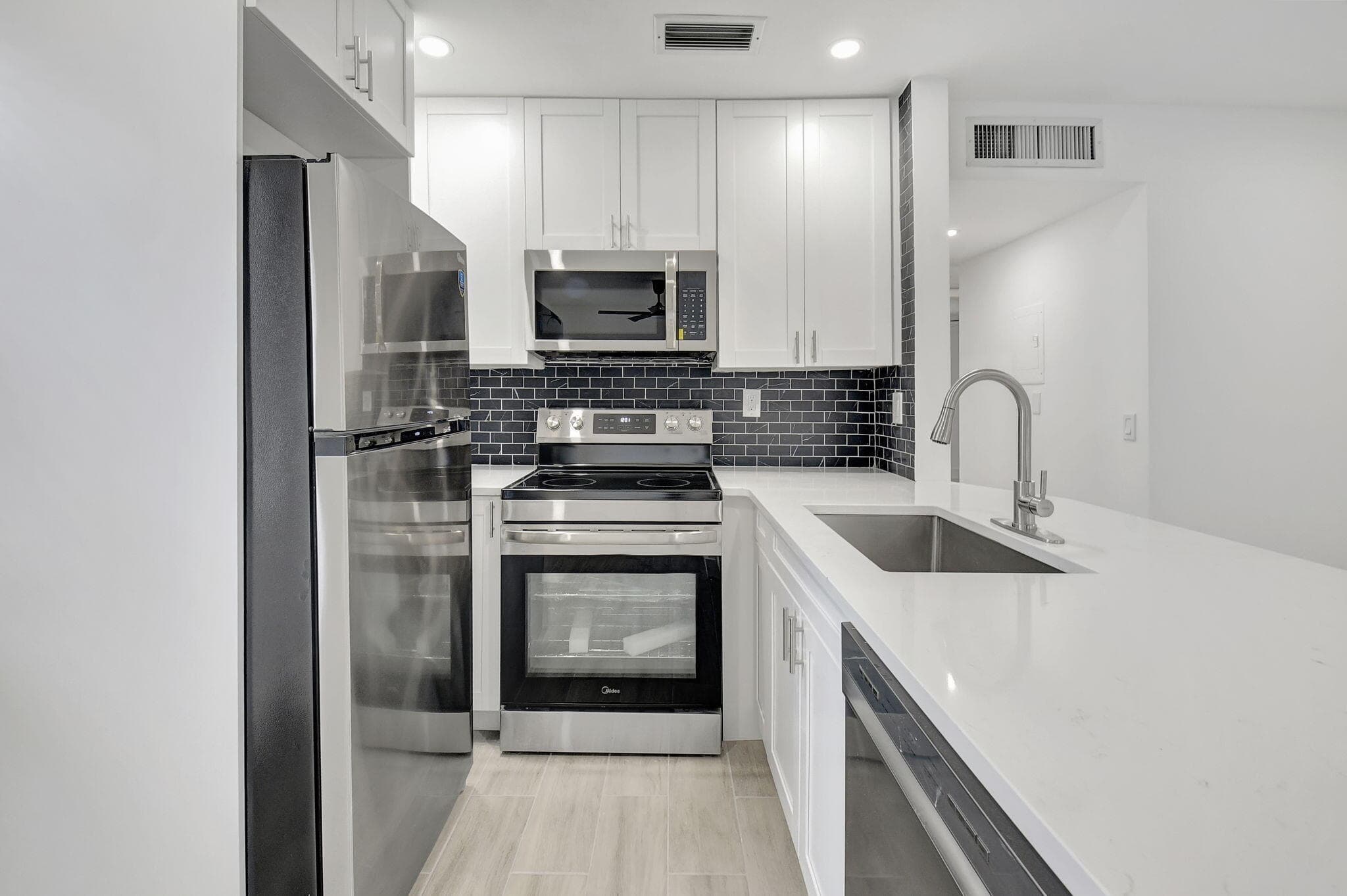 126 Burgundy C, Delray Beach, FL 33484 12
