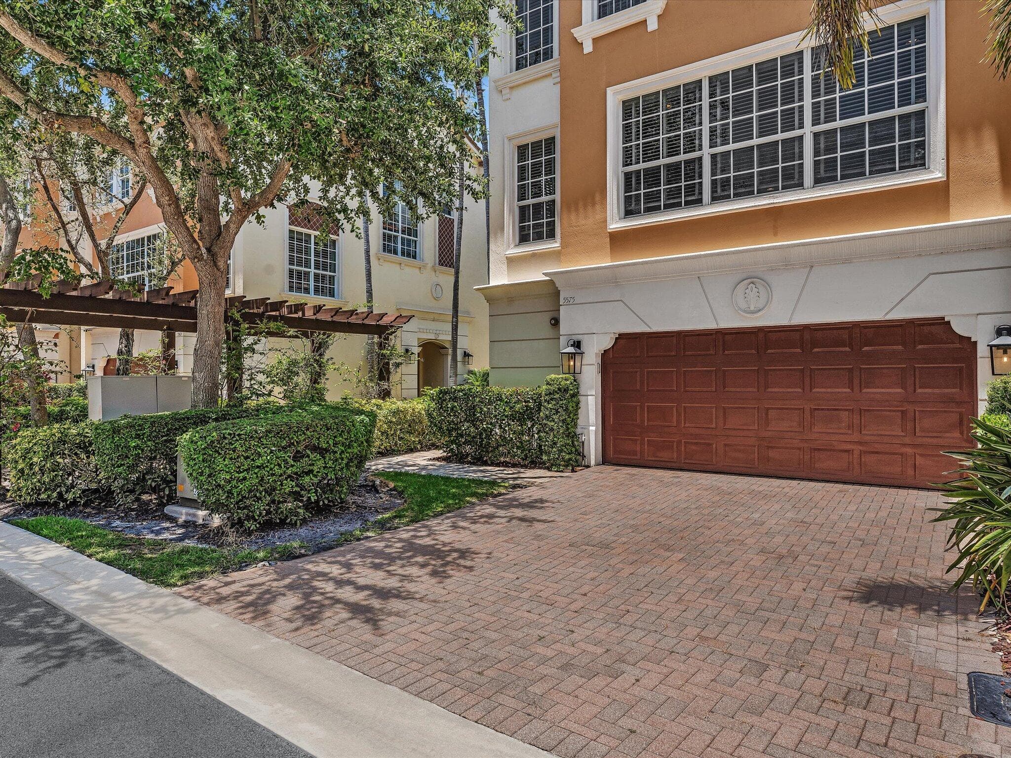 5575 NE Trieste Way, Boca Raton, FL 33487