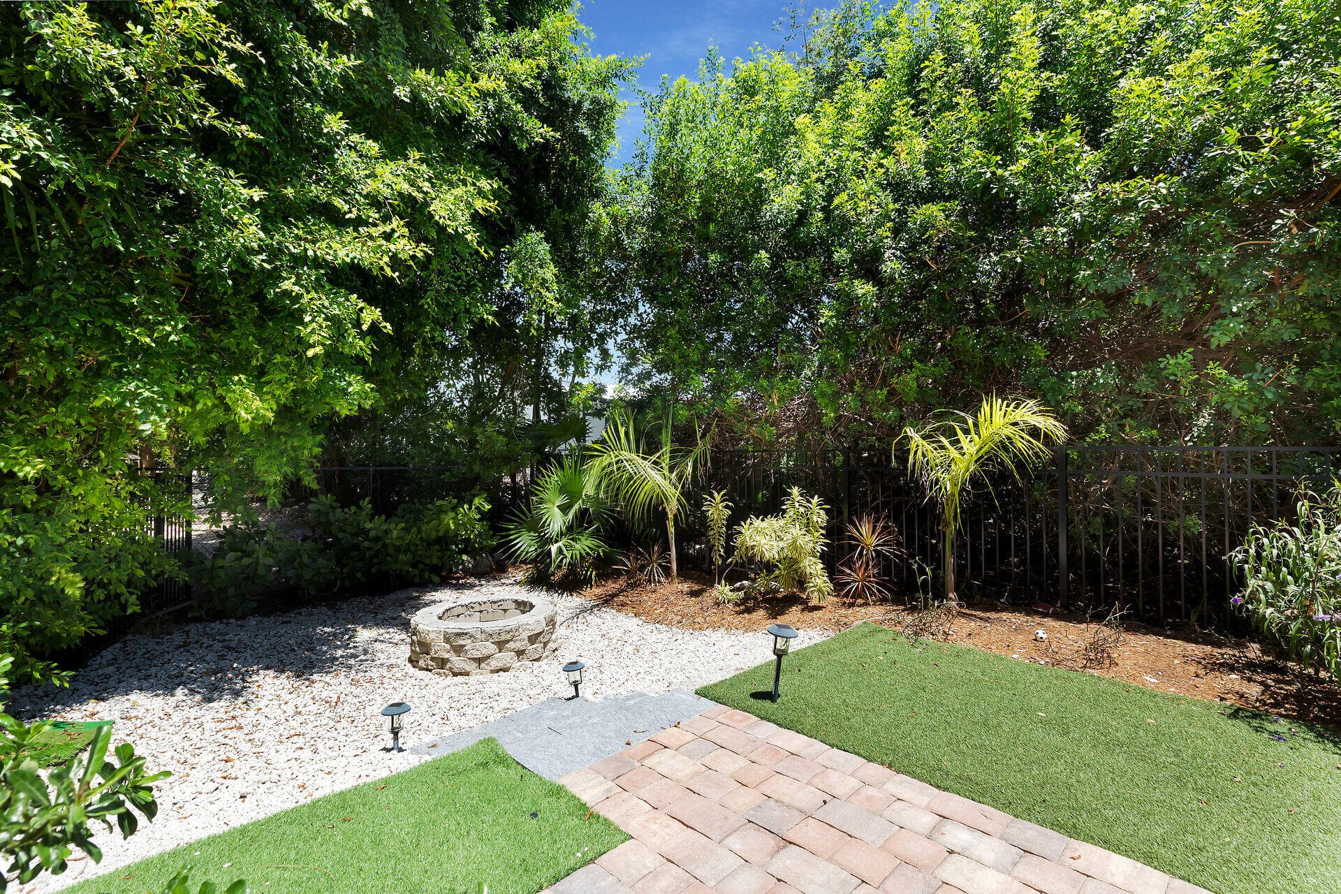 239 W Seaview Drive, Duck Key, FL 33050 9