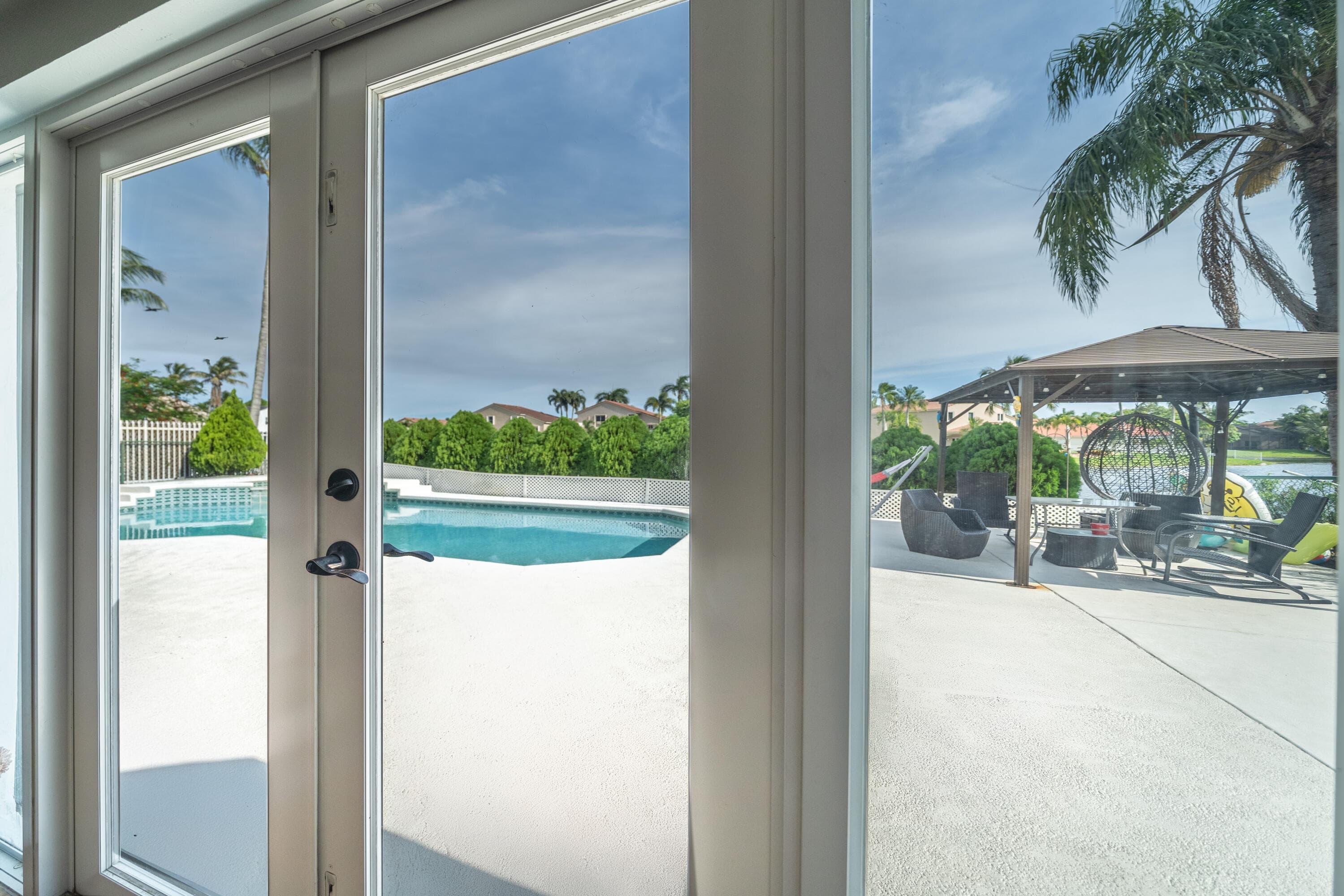 18438 NW 11th Street, Pembroke Pines, FL 33029 17