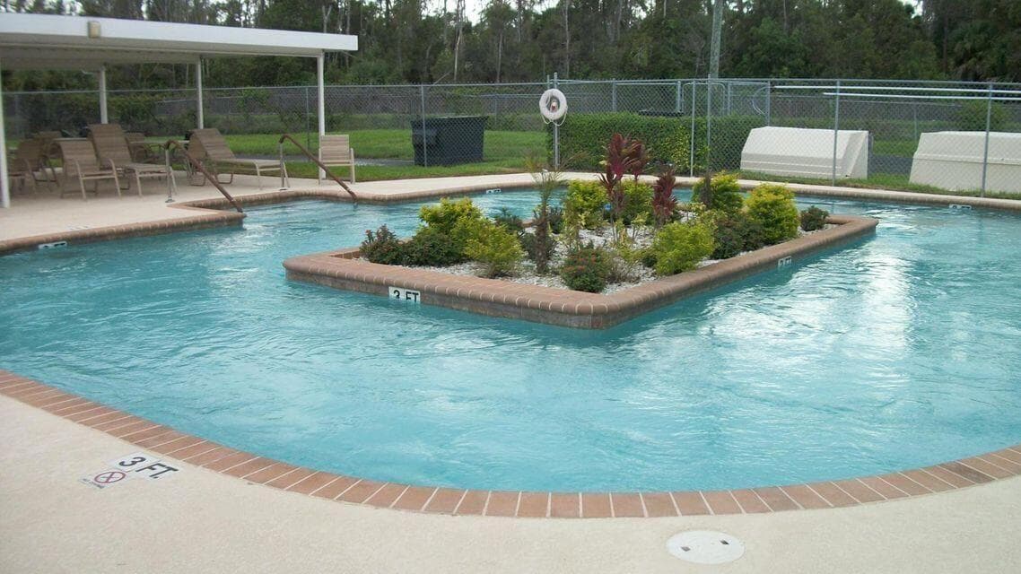 307 Wellington C, West Palm Beach, FL 33417 38