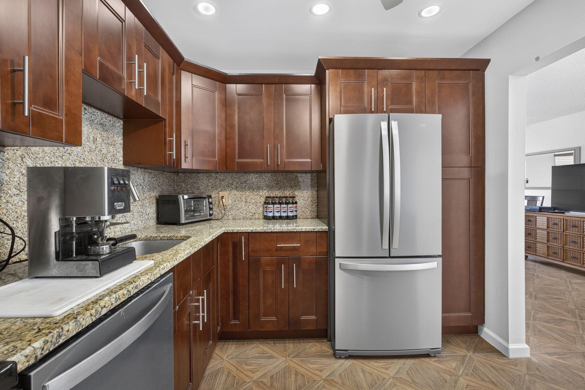 307 Wellington C, West Palm Beach, FL 33417 8