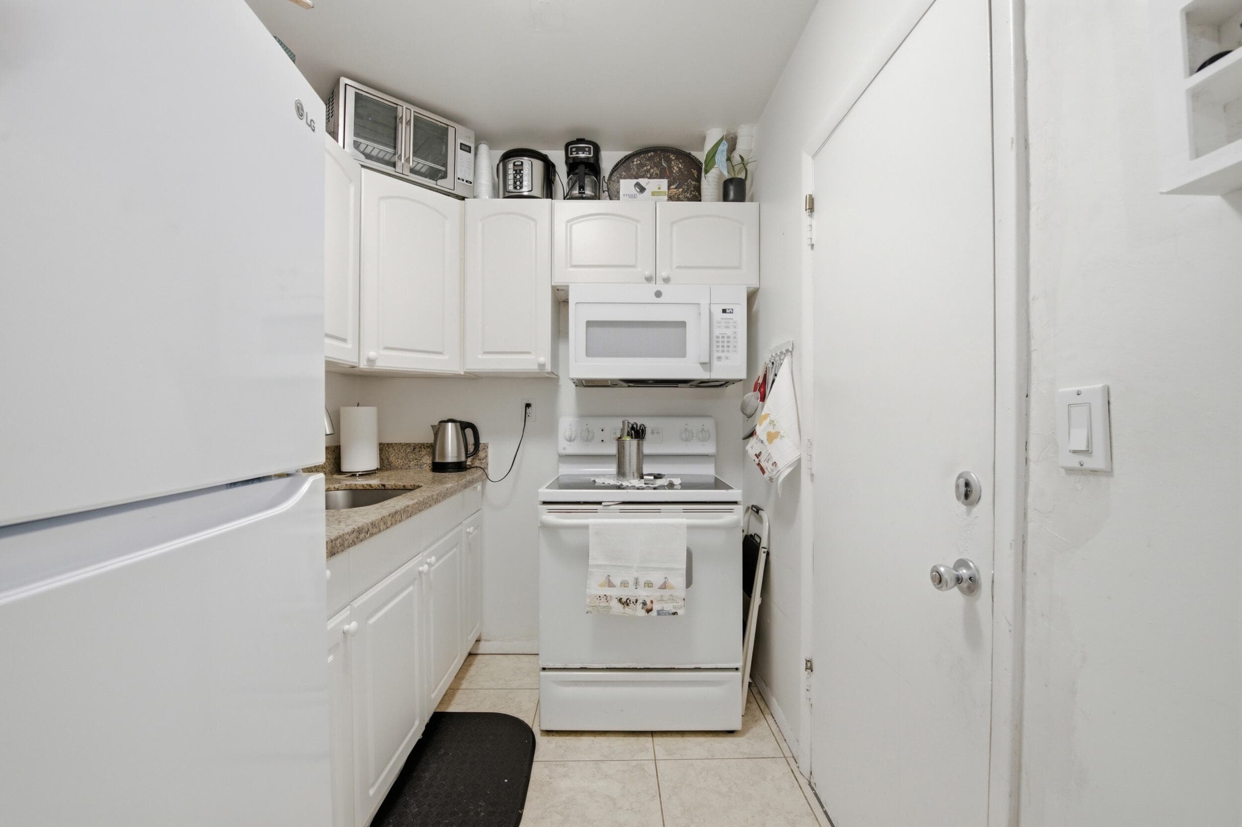 3550 NW 8th Avenue 812, Pompano Beach, FL 33064 12