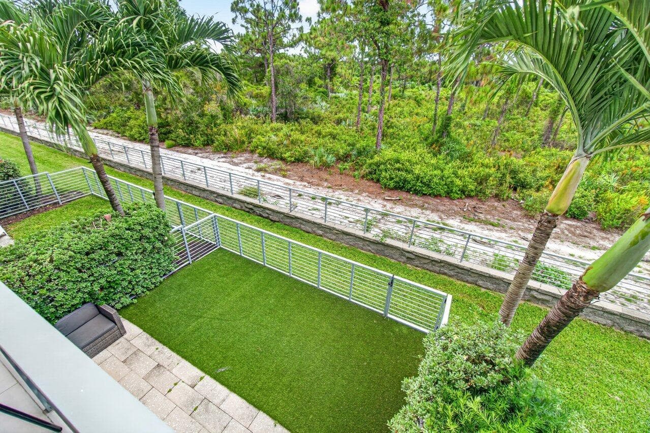 4130 NW 17th Avenue, Boca Raton, FL 33431 24