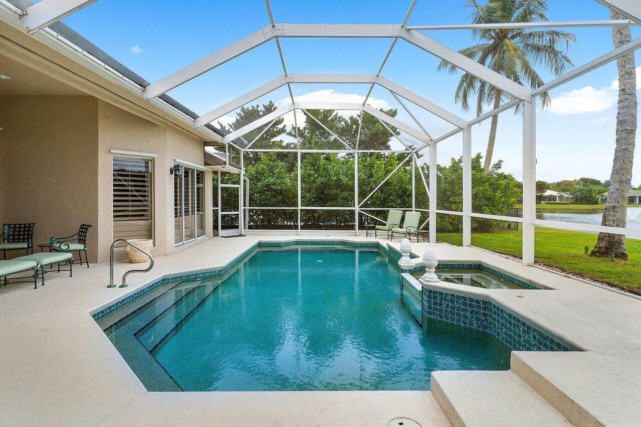 3 Bermuda Lake Drive, Palm Beach Gardens, FL 33418 33
