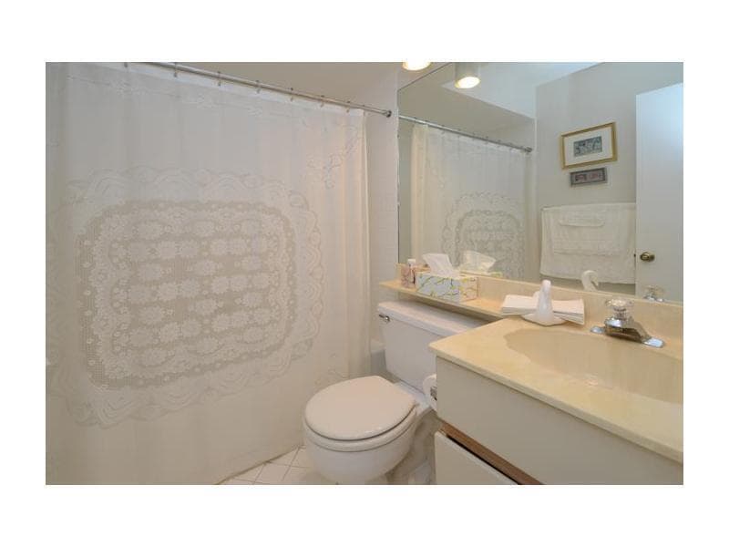 1371 Cottonwood Circle, Weston, FL 33326 21