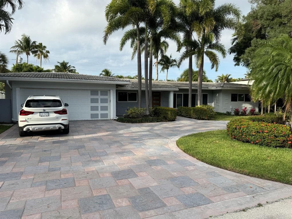 2701 NE 27th Court, Fort Lauderdale, FL 33306