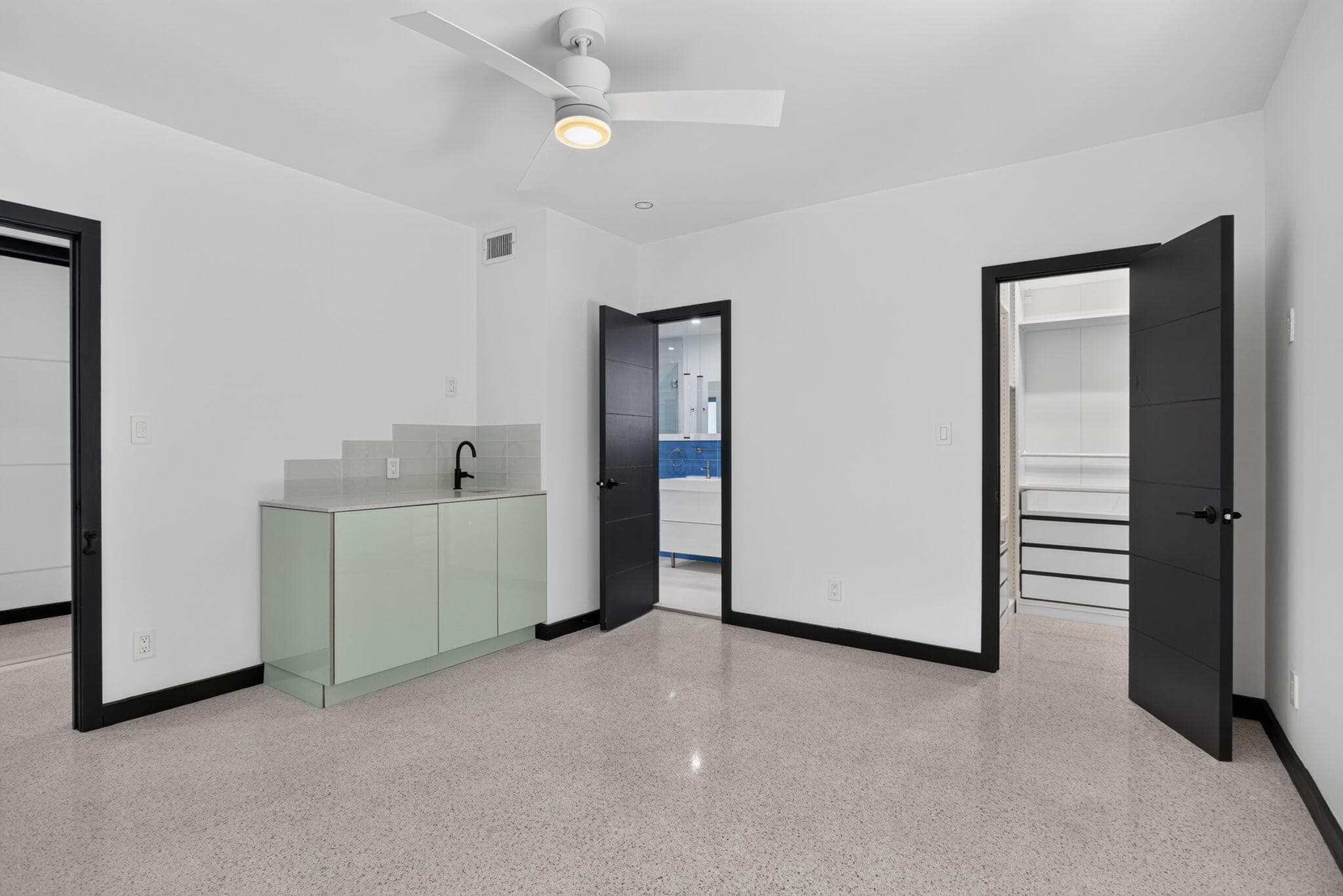 2614 NE 15th Street, Fort Lauderdale, FL 33304 35