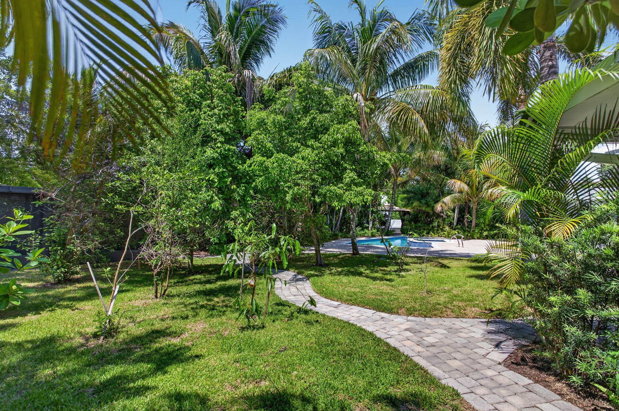 2614 NE 15th Street, Fort Lauderdale, FL 33304 64