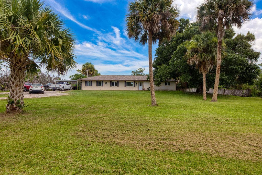 9302 Orange Avenue, Fort Pierce, FL 34945 8