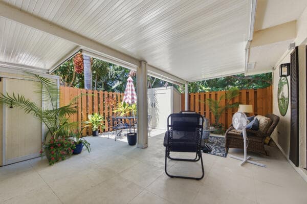 1438 Park Shore Circle 3, Fort Myers, FL 33901 24