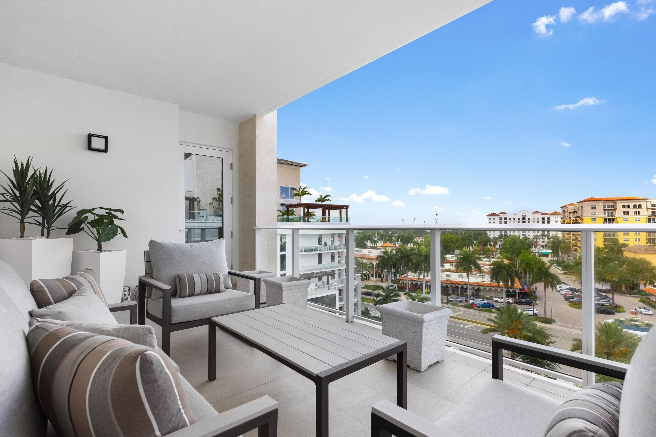 210 SE Mizner Boulevard 703, Boca Raton, FL 33432 27