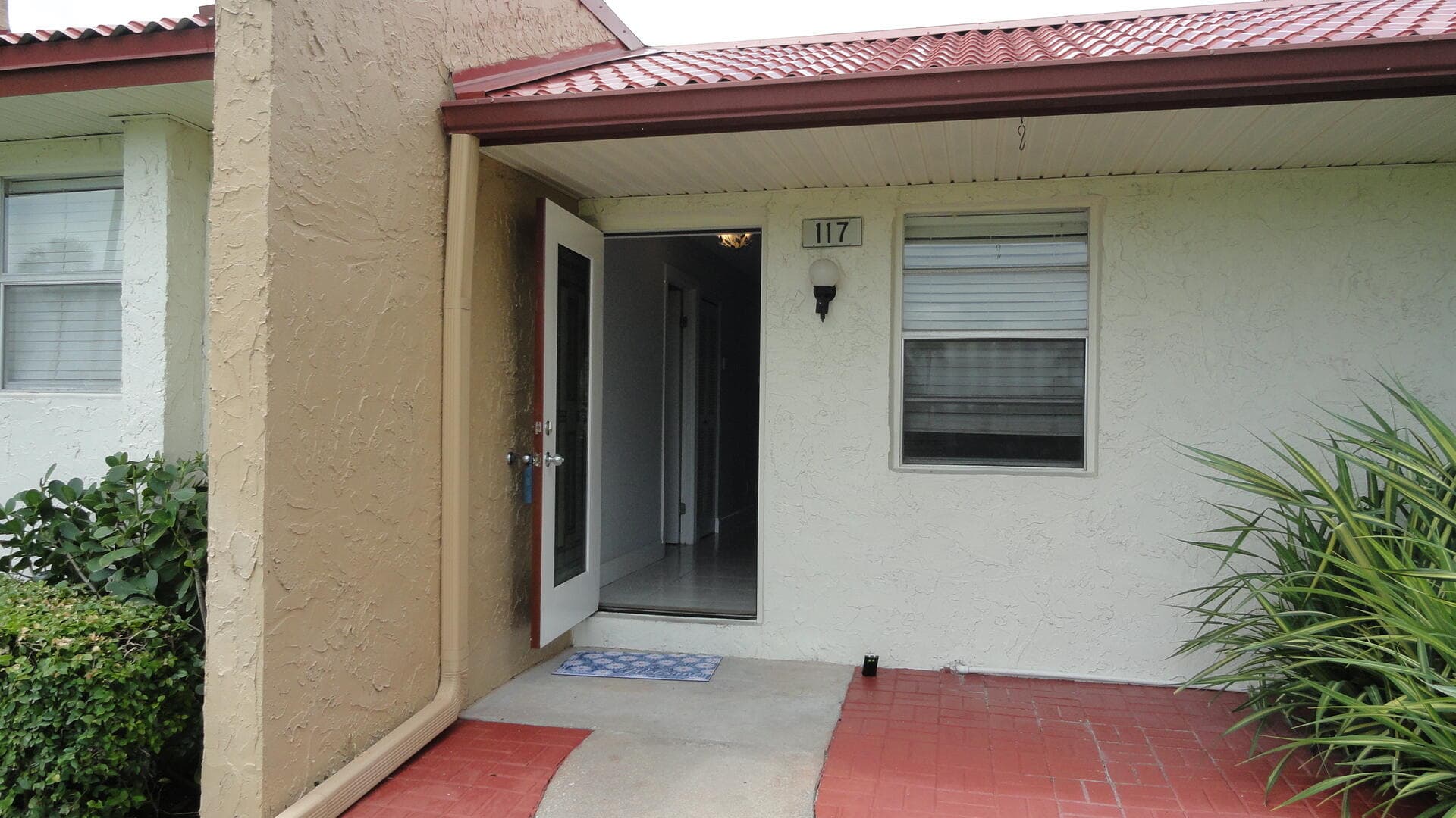 117 Golden River Drive, West Palm Beach, FL 33411 2