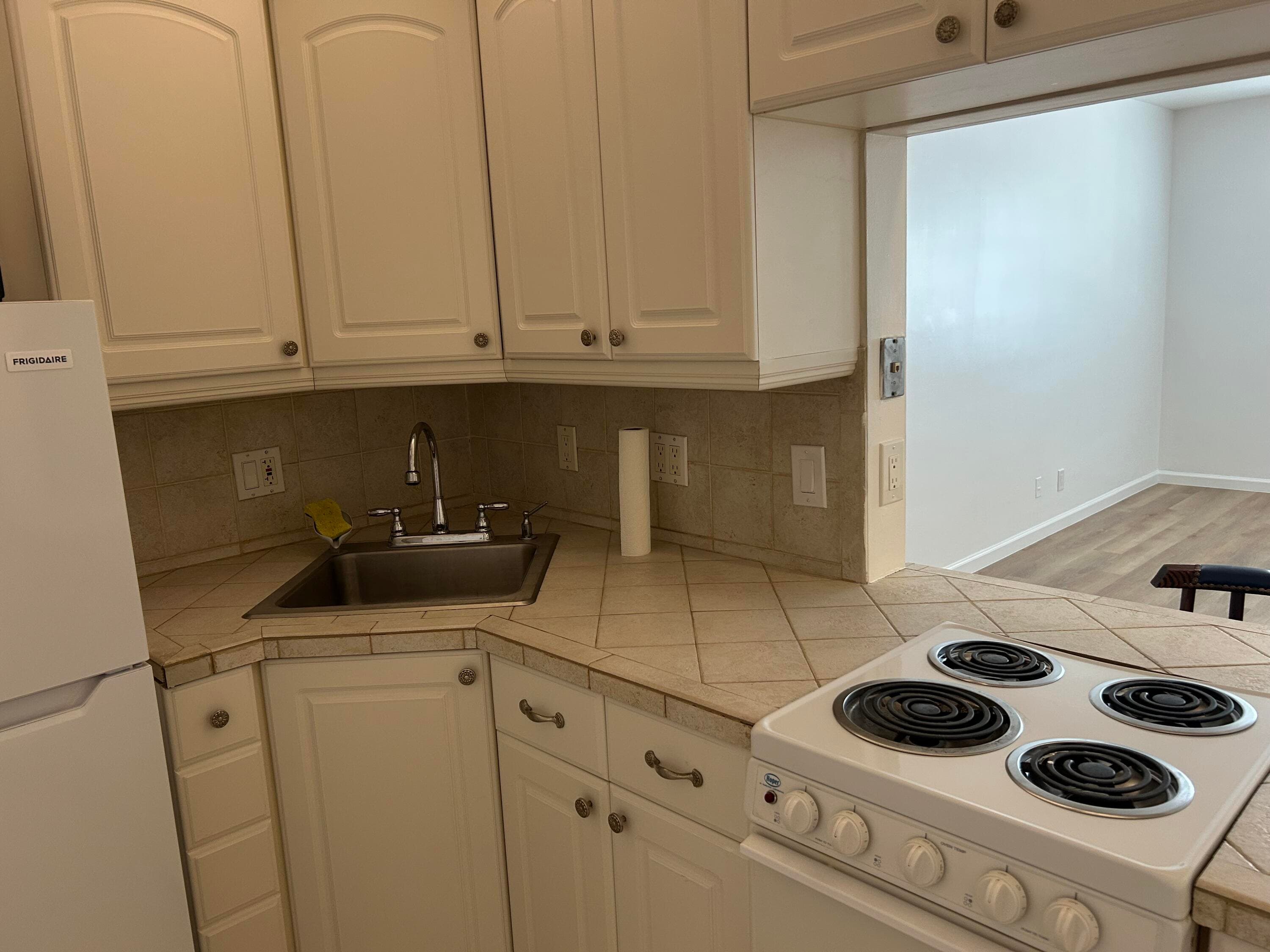 1851 NE 62nd Street 527, Fort Lauderdale, FL 33308 6
