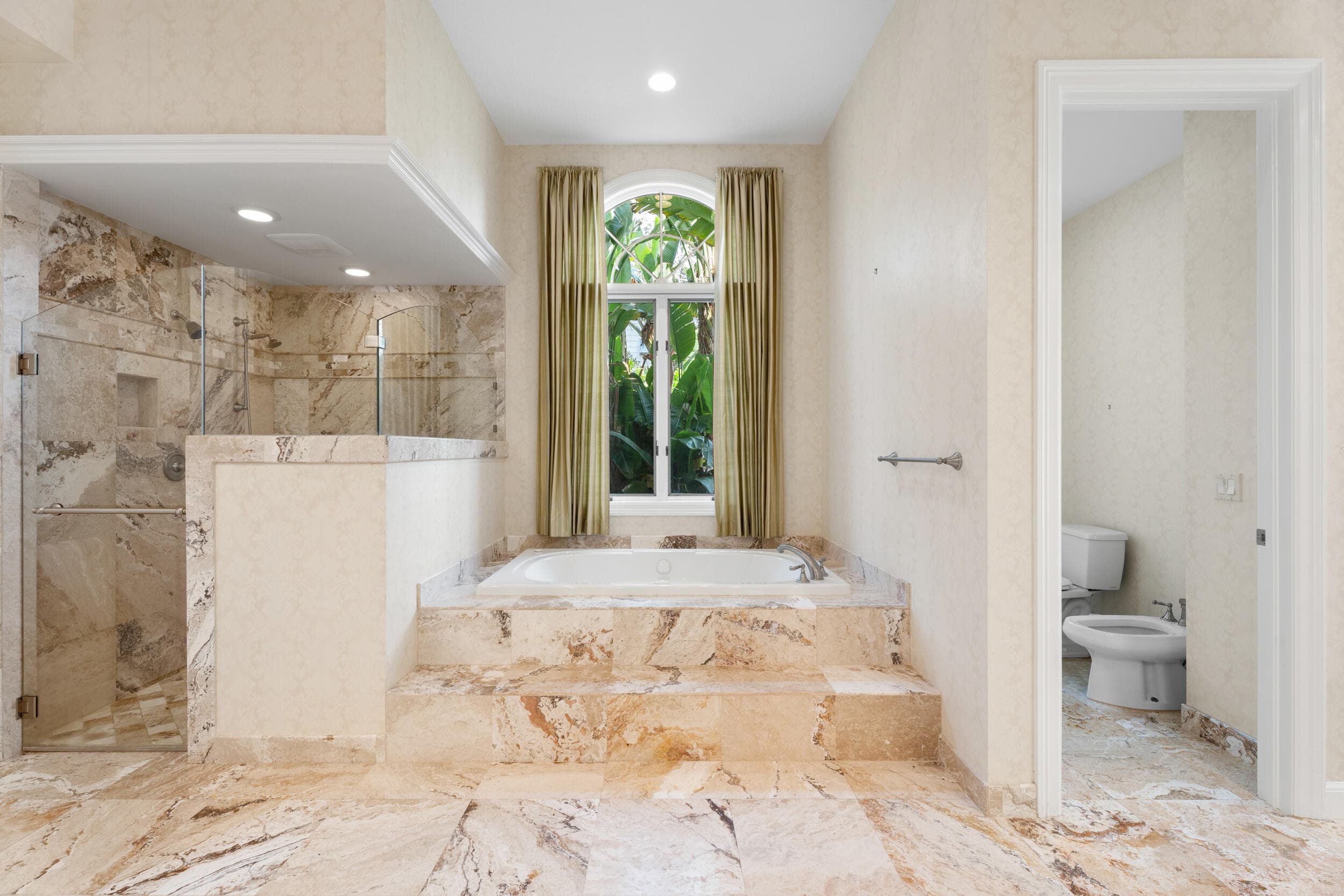 6841 SE Harbor Circle, Stuart, FL 34996 24
