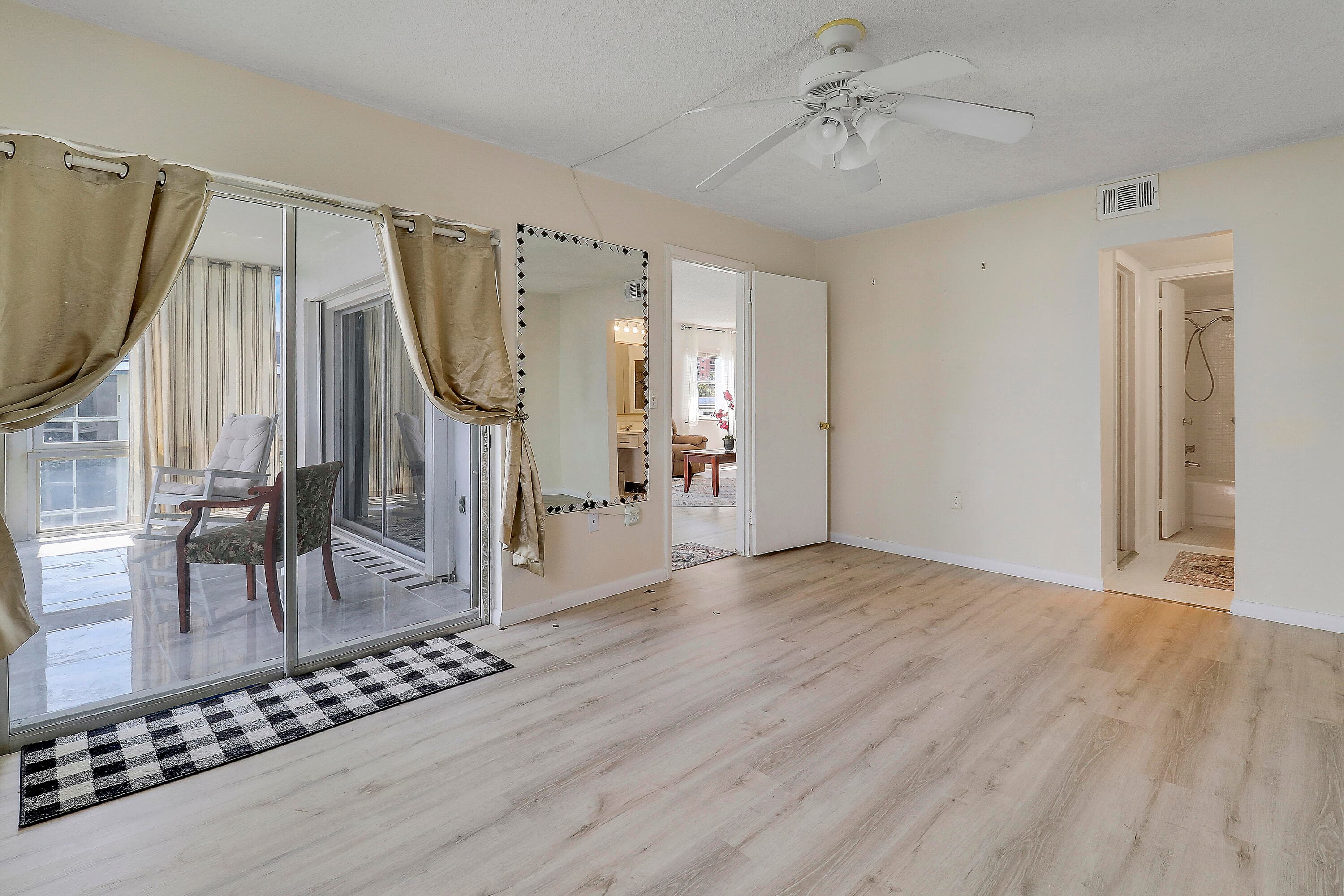 410 Wilma Circle 308, Riviera Beach, FL 33404 24