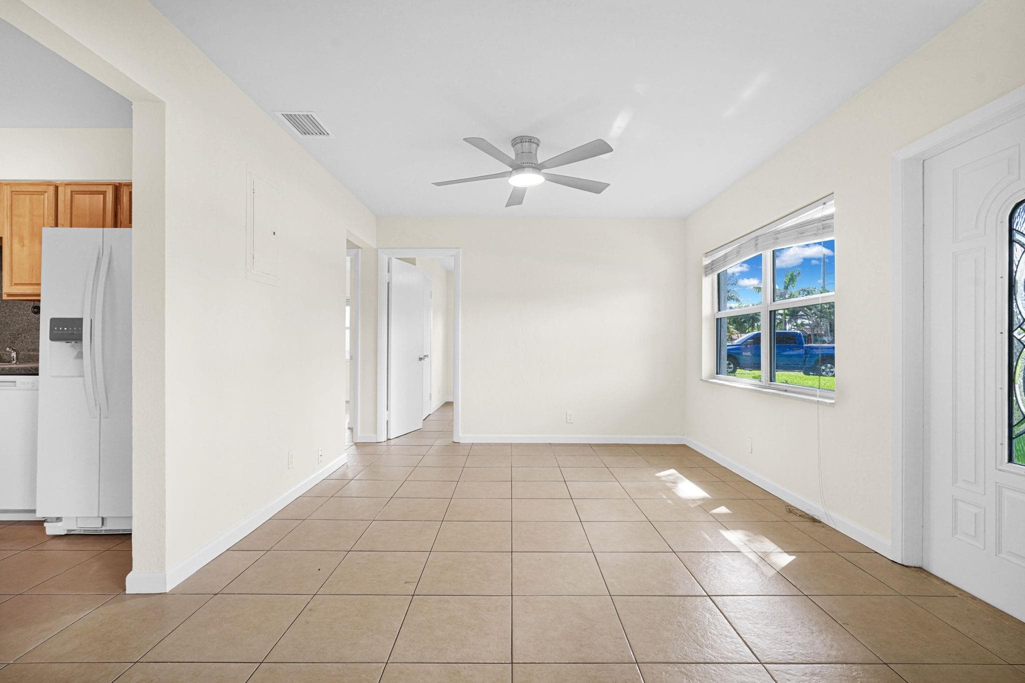 261 NE 45th Street, Oakland Park, FL 33334 44