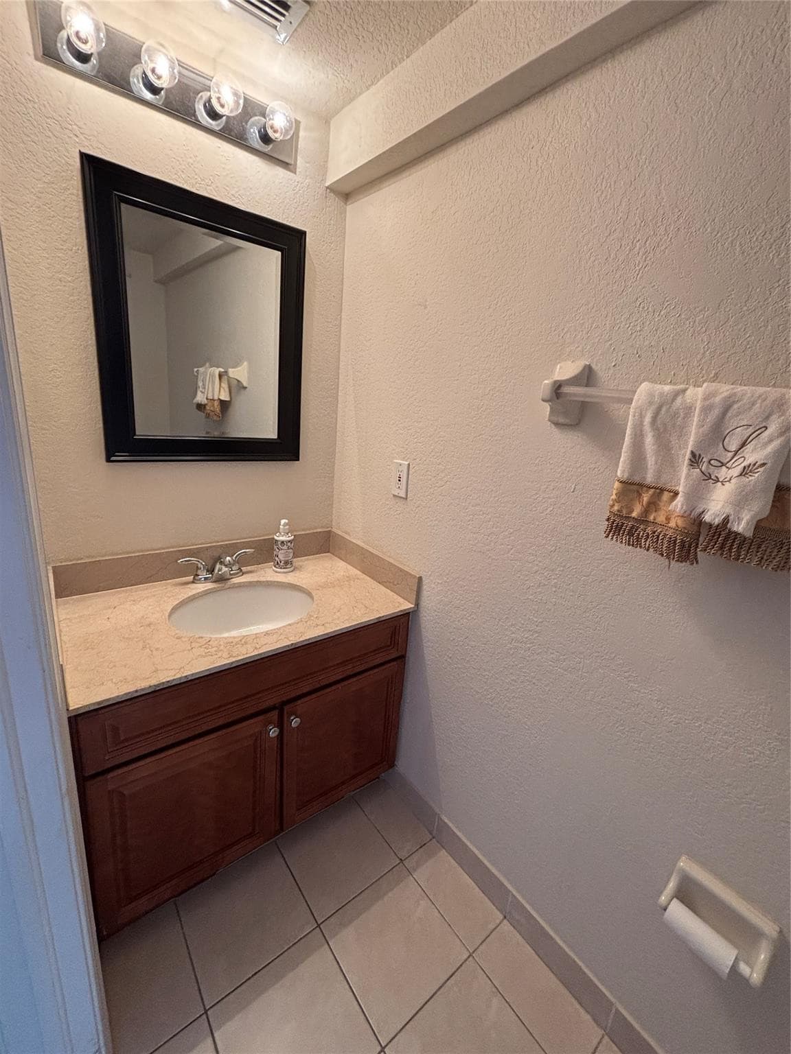 451 NE 1st Street 451, Pompano Beach, FL 33060 10