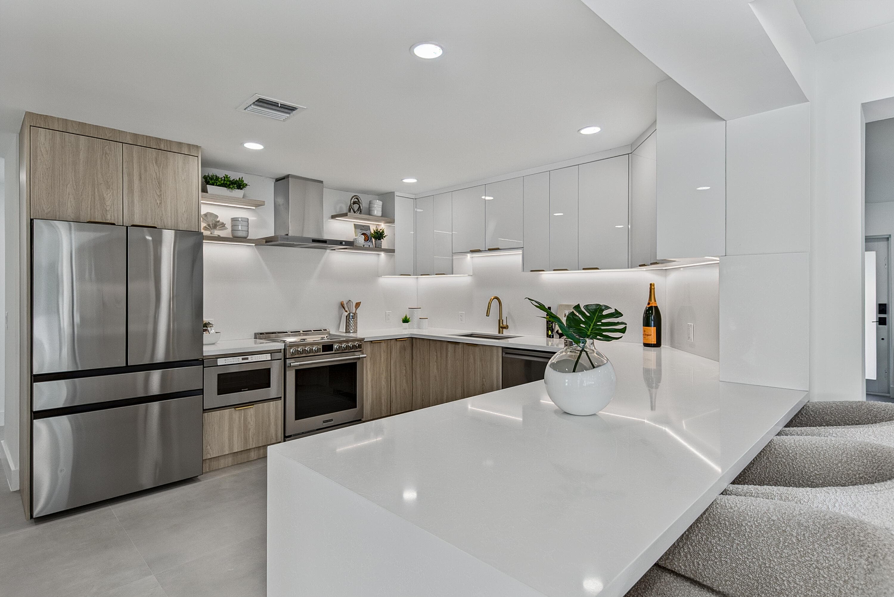 411 SE 2nd Avenue, Pompano Beach, FL 33060 21