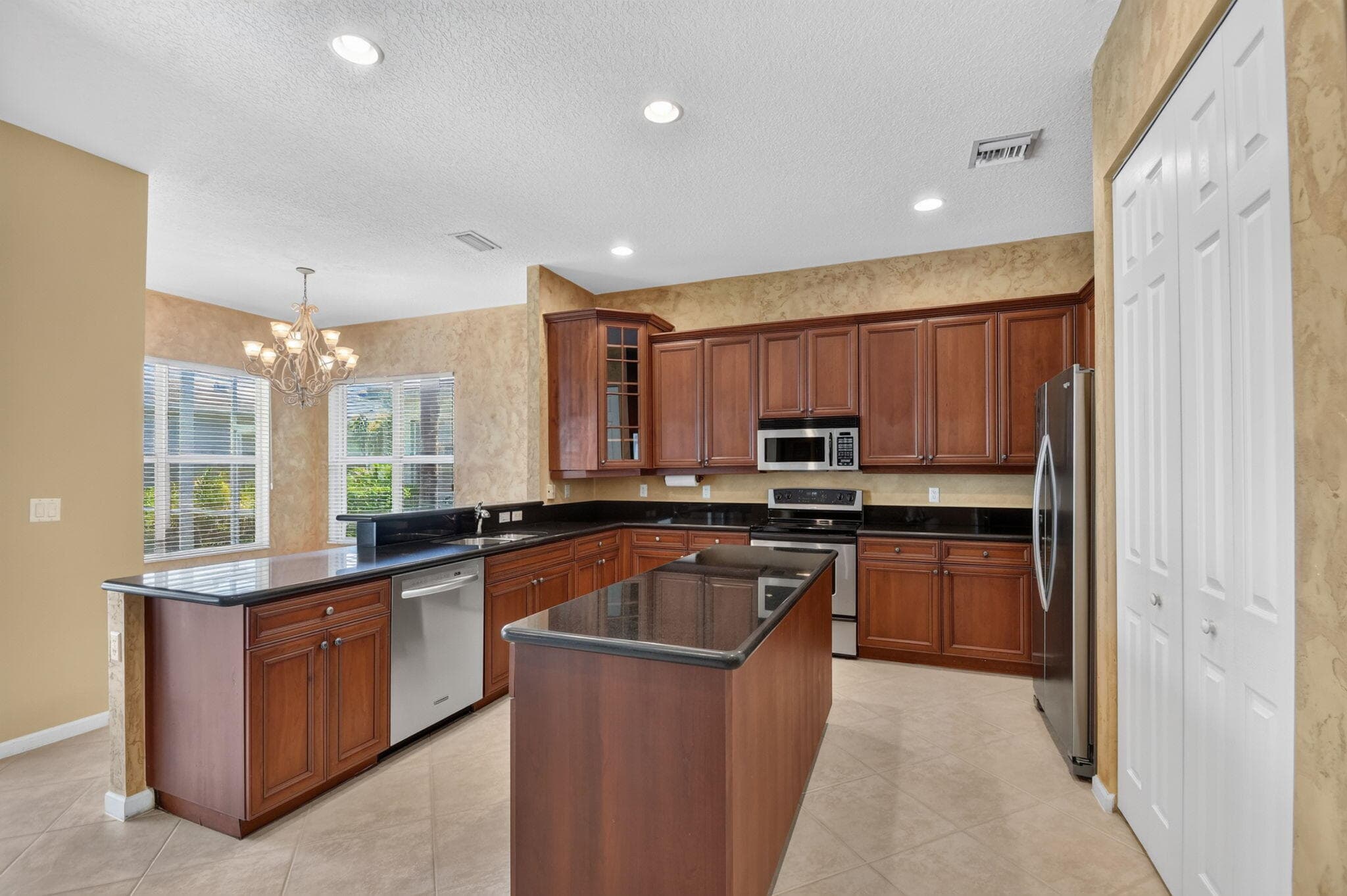 9377 Madewood Court, Royal Palm Beach, FL 33411 15