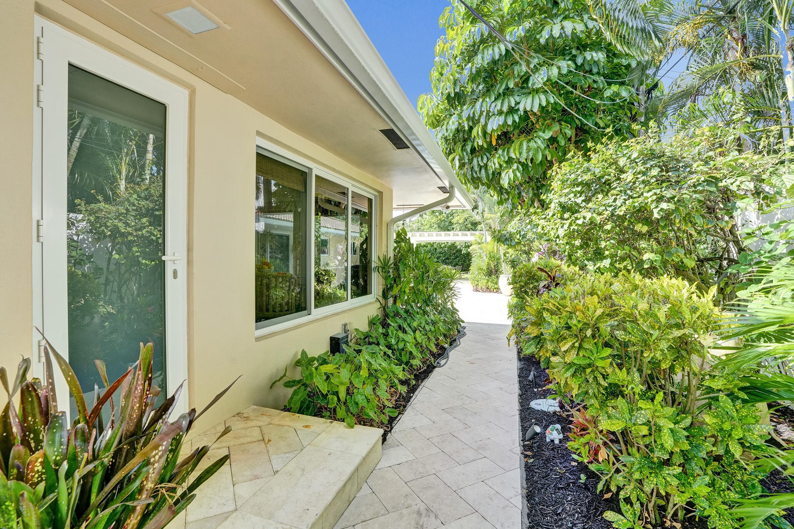 11 Tam O'shanter Lane, Fort Lauderdale, FL 33308 35