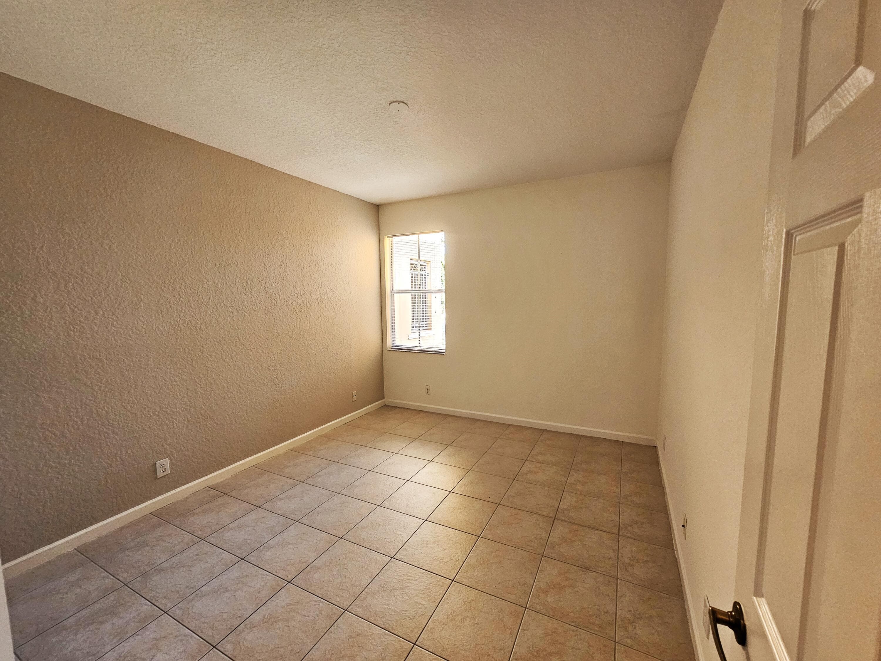 3569 Forest Hill Boulevard 104, Palm Springs, FL 33406 14