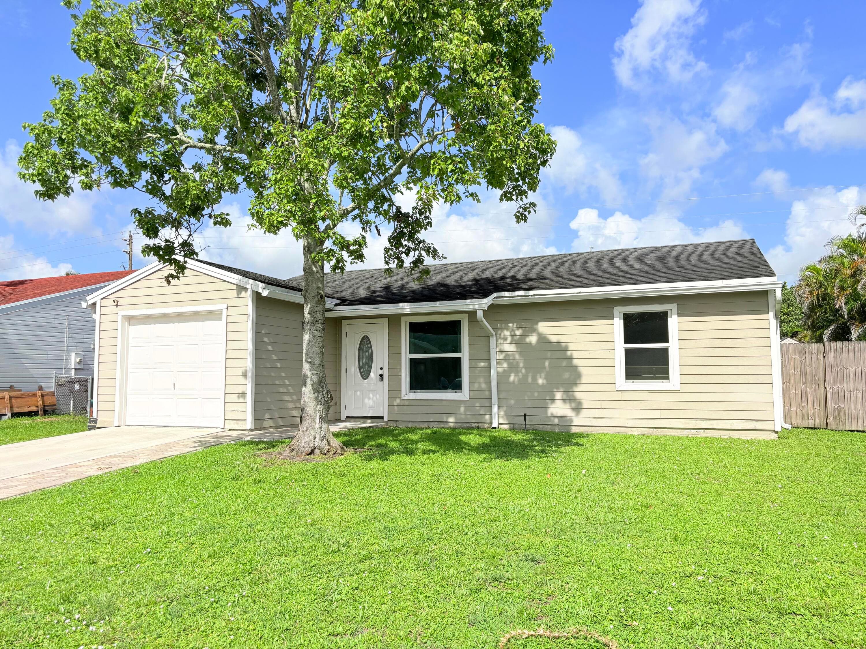 5258 Canal Circle W, Lake Worth, FL 33467 3