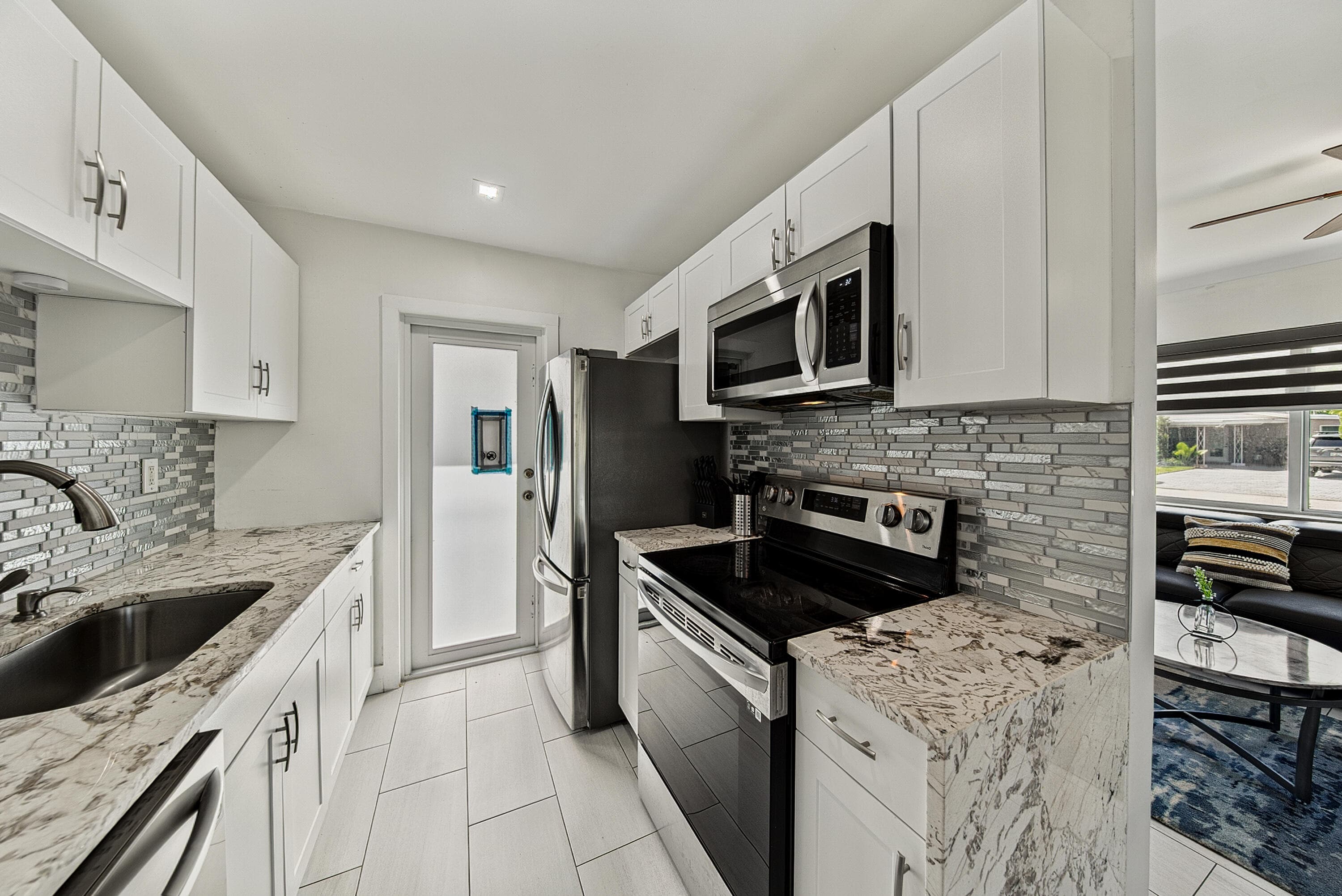1004 NE 18th Street Front, Fort Lauderdale, FL 33305 8