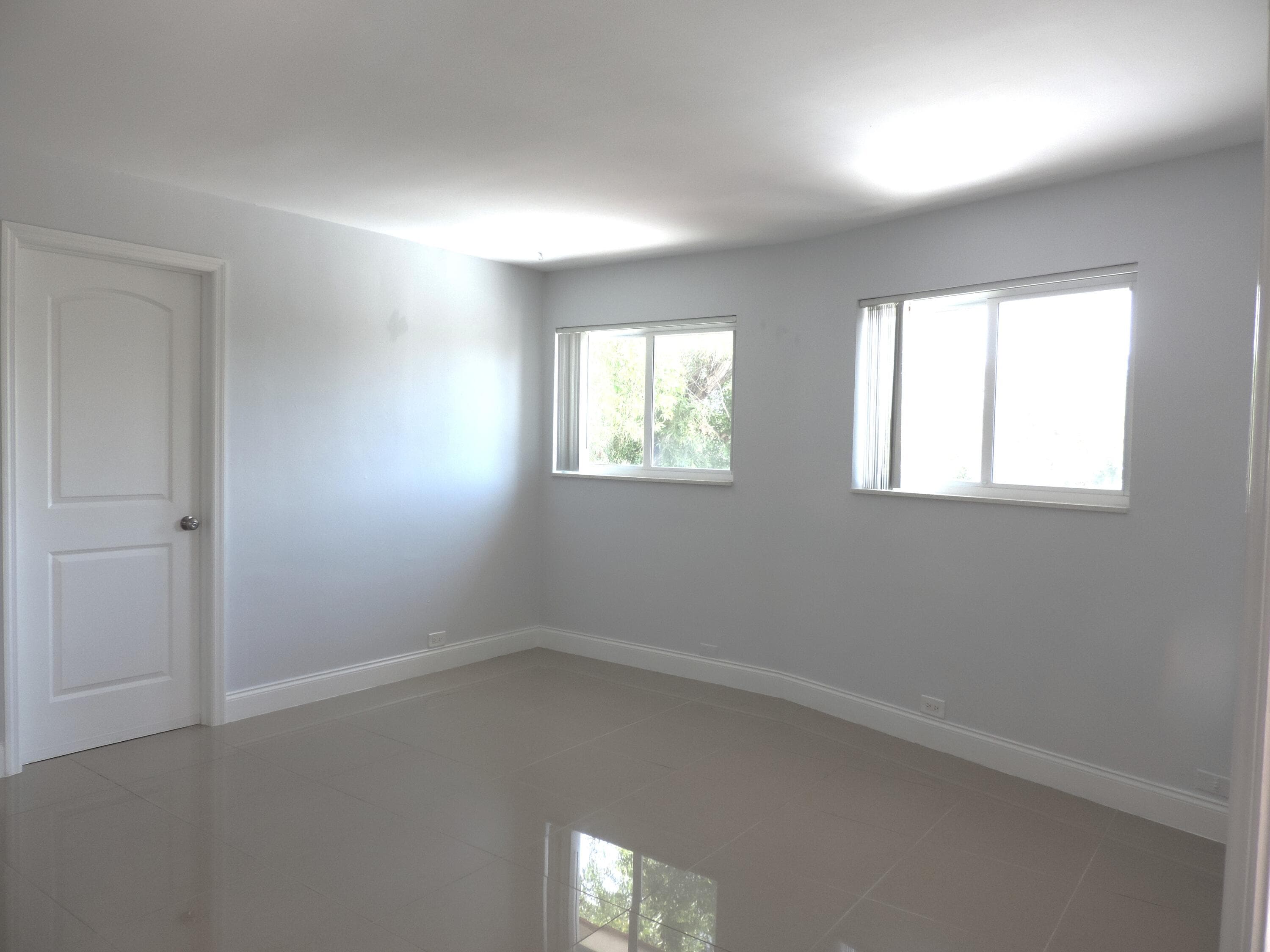 915 SE 22nd Avenue, Pompano Beach, FL 33062 9
