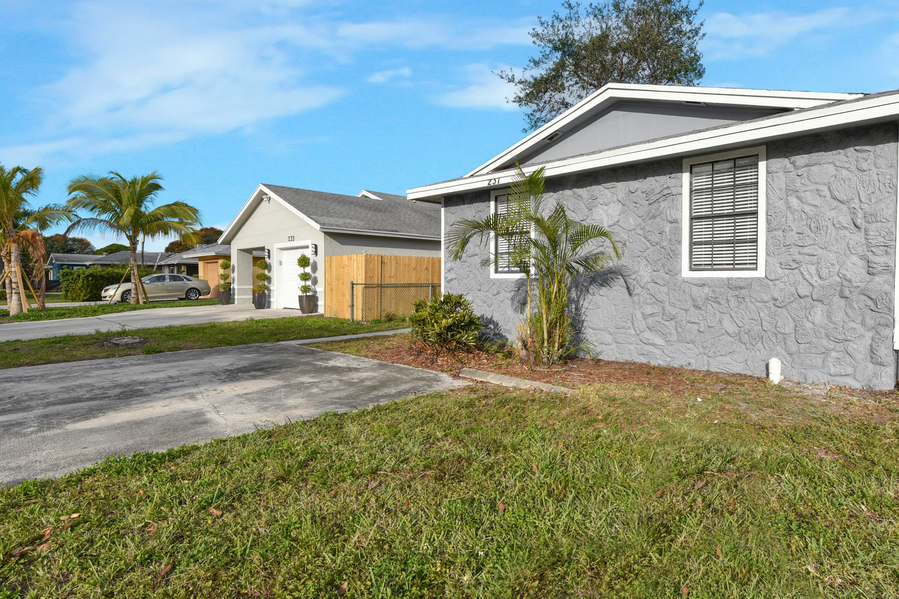 237 SW 11th Avenue, Delray Beach, FL 33444 40