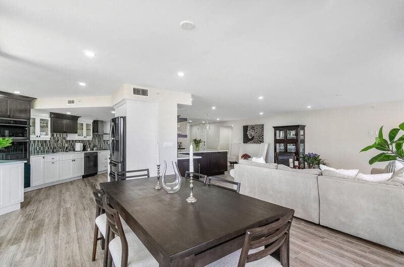 1900 Consulate Place 406, West Palm Beach, FL 33401 13