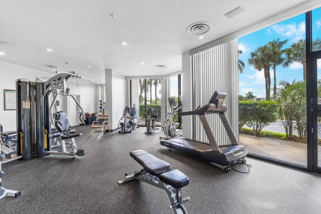 1900 Consulate Place 1004, West Palm Beach, FL 33401 53