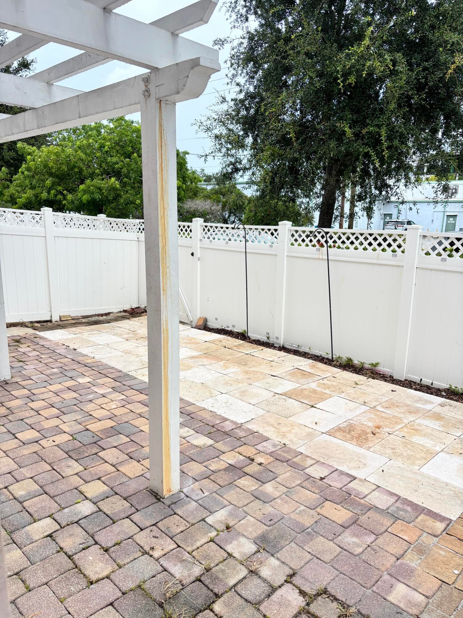 451 NE 1st Street 451, Pompano Beach, FL 33060 23