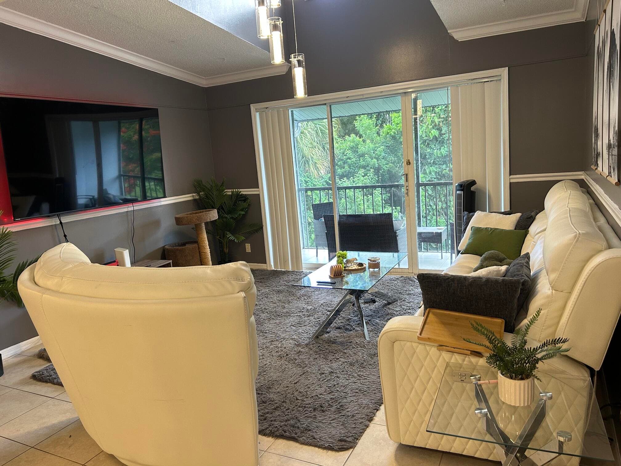 1007 Green Pine Boulevard F3, West Palm Beach, FL 33409 2