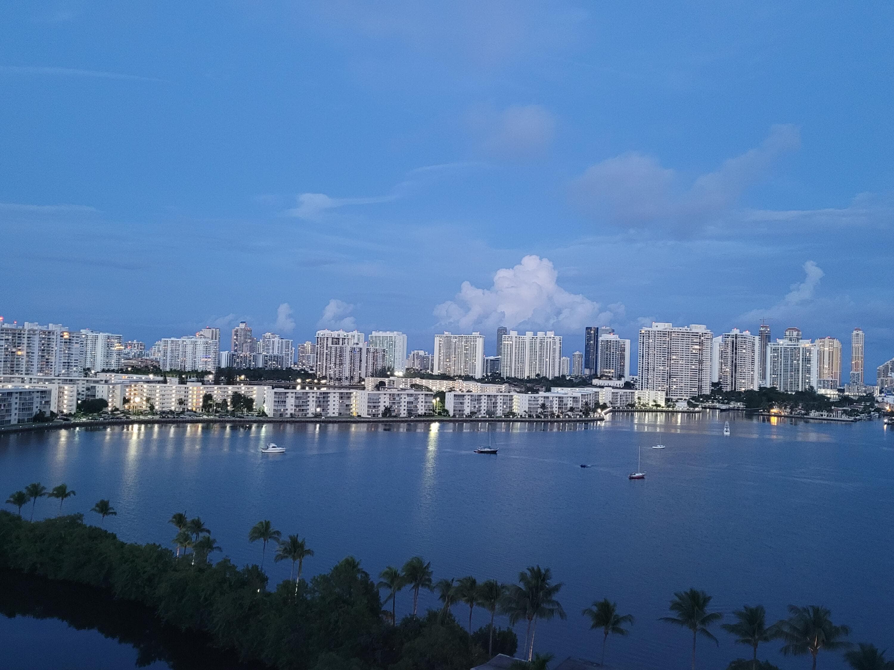 17301 Biscayne Boulevard 1202, North Miami Beach, FL 33160 31