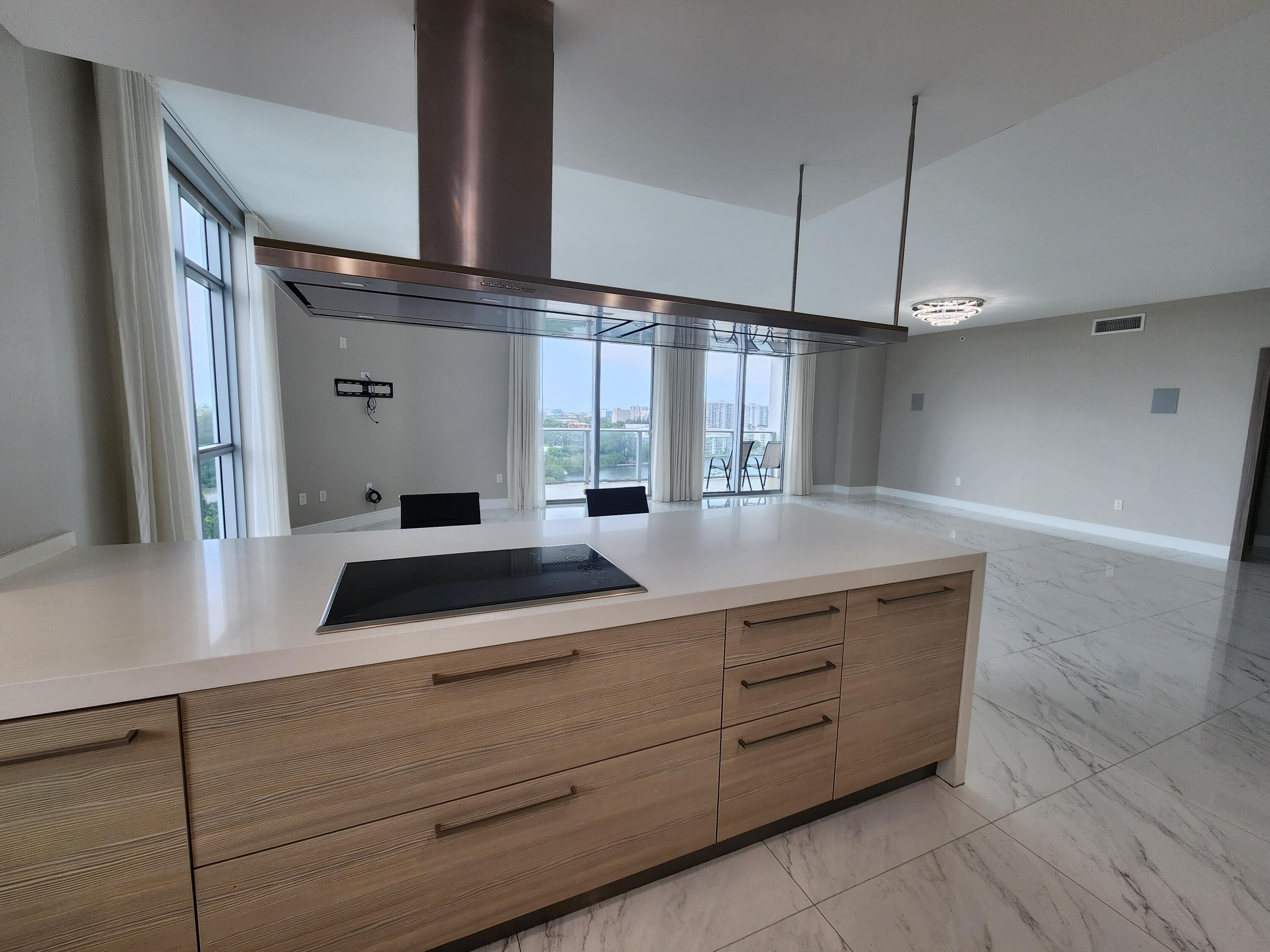 17301 Biscayne Boulevard 1202, North Miami Beach, FL 33160 8