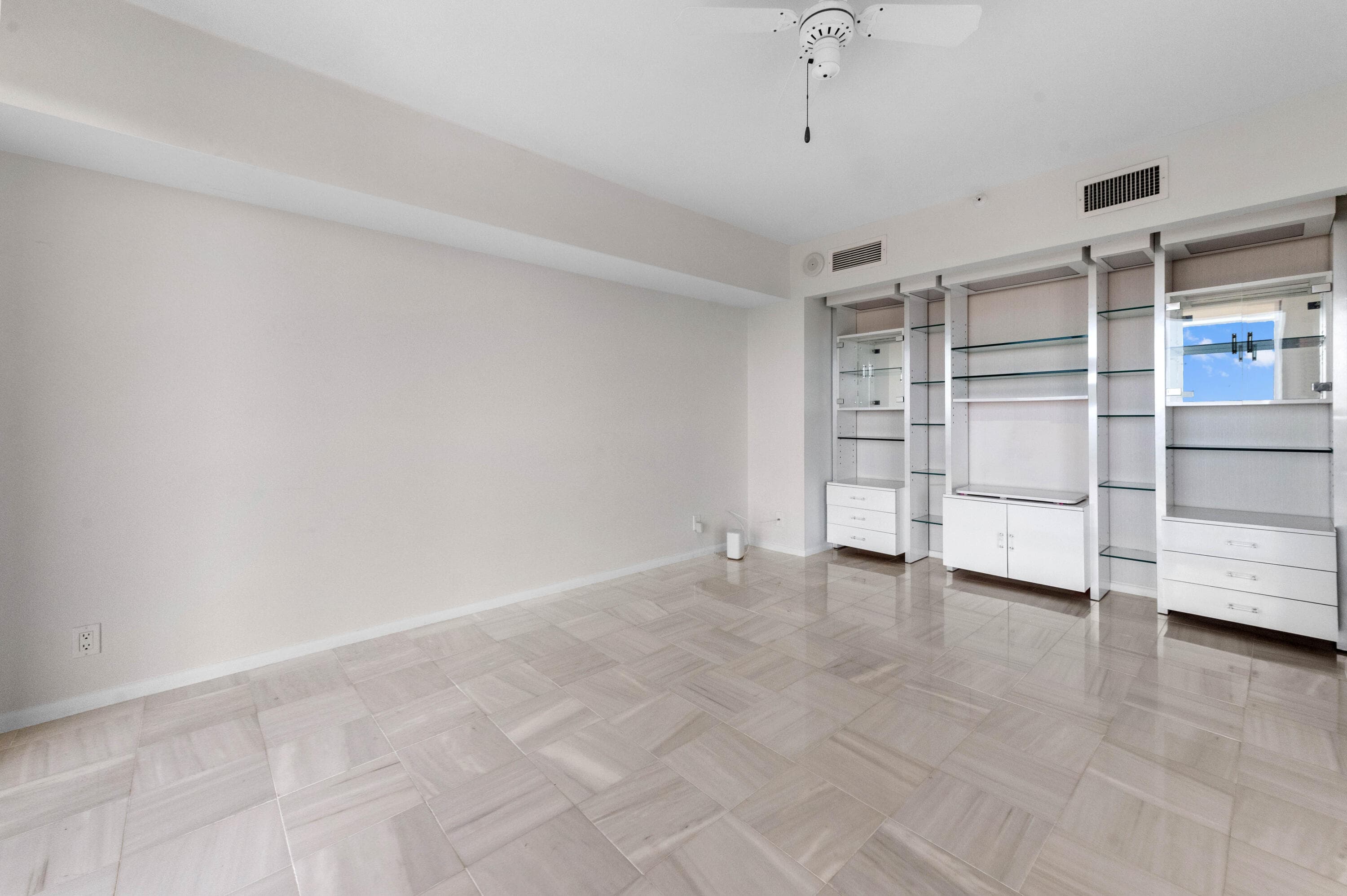 1900 Consulate Place 1004, West Palm Beach, FL 33401 20