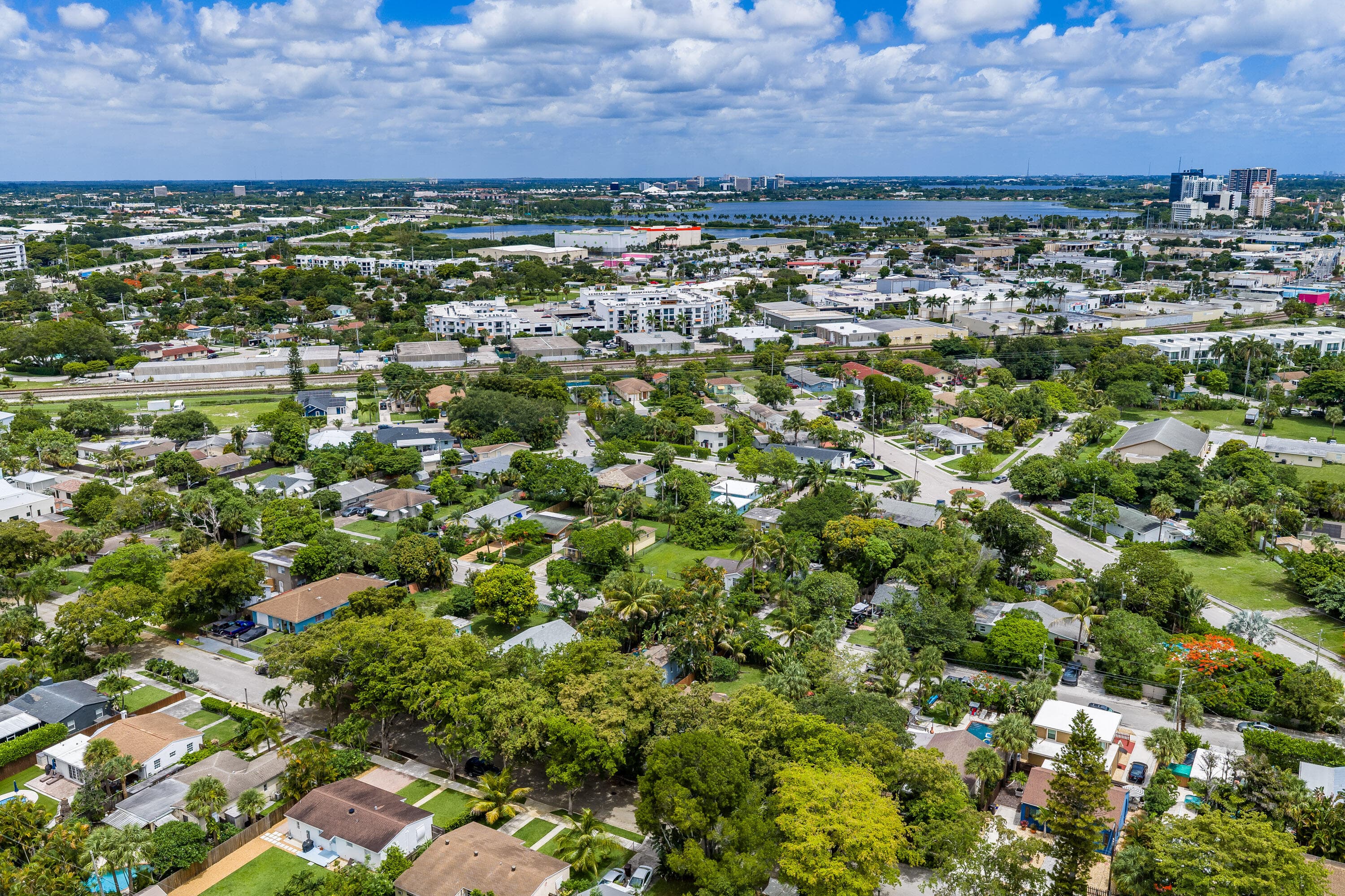 1007 Charles Street, West Palm Beach, FL 33401 24